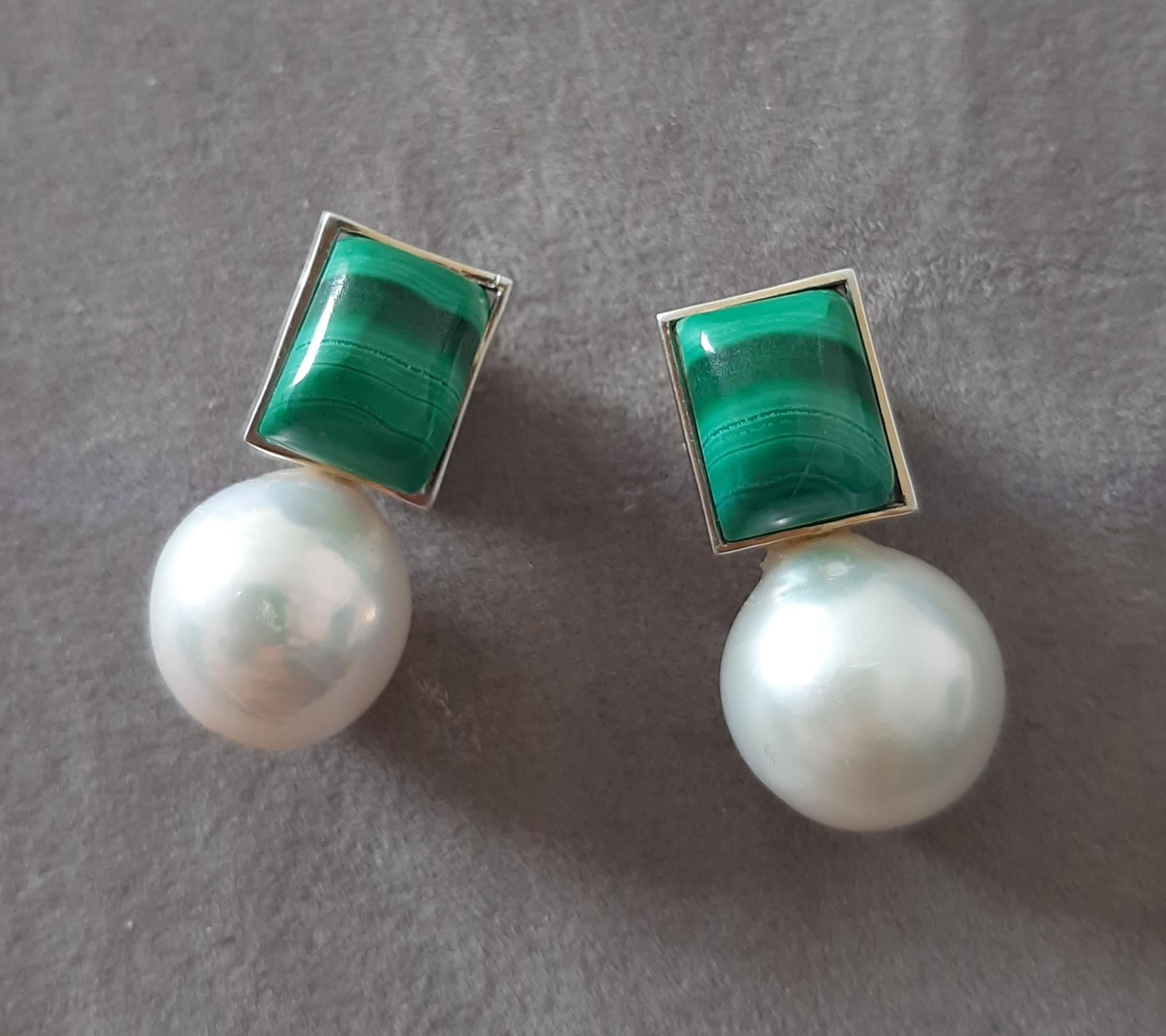 Orecchini rettangolari di malachite con perle bianche barocche in oro massiccio 14k in vendita 4