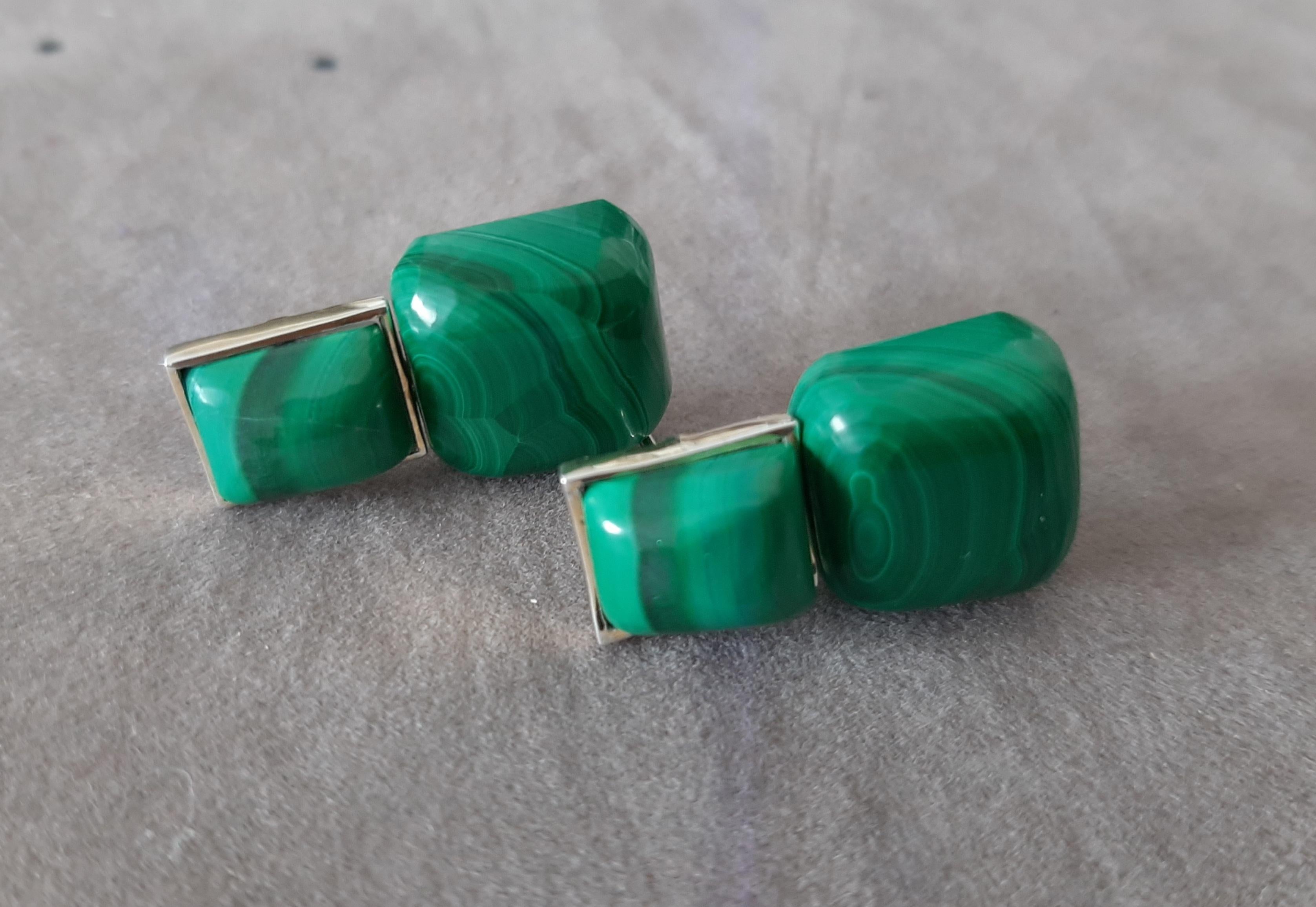 Orecchini con perno in oro massiccio 14k a forma di cuscino di malachite a cabs rettangolari in vendita 1