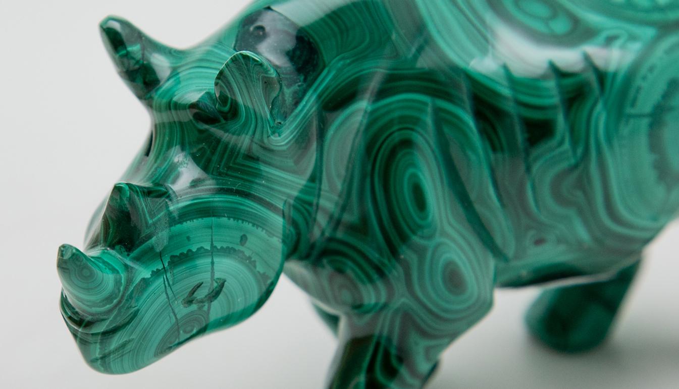 Malachite Rhinoceros Carving In New Condition In New York, NY