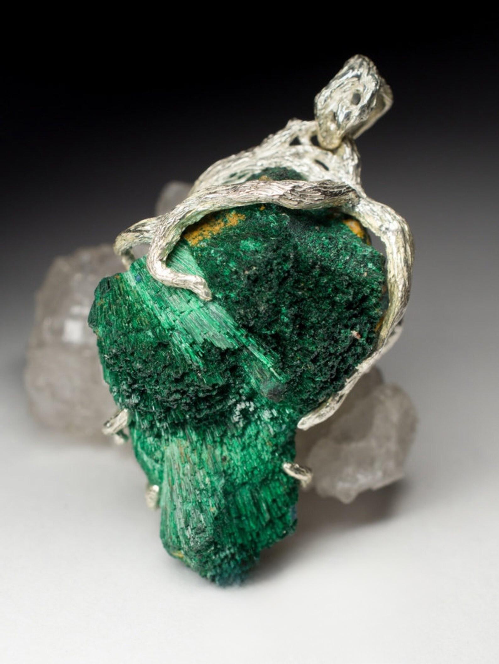 da uomo o donna Ciondolo d'argento con malachite verde intenso, fibra di muschio e foresta, gemma naturale in vendita