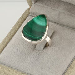 Bague en argent en malachite