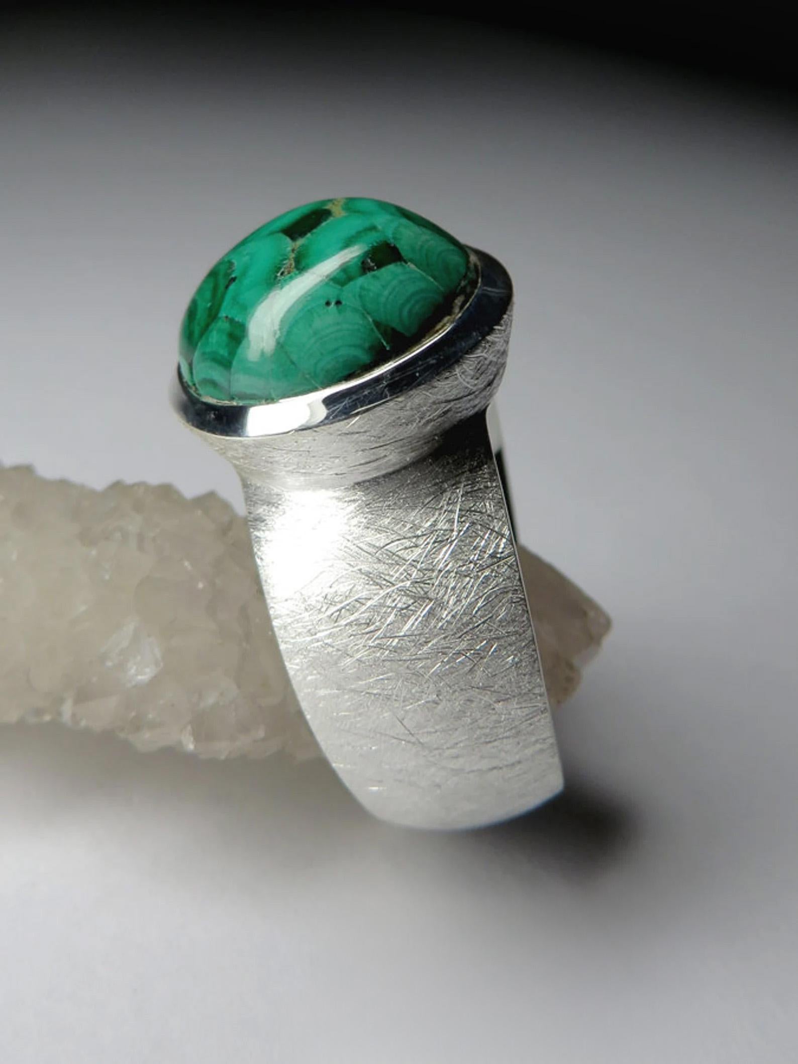 Anello in argento con malachite Gemme verdi naturali Gioielli con dichiarazione di malachite in vendita 4
