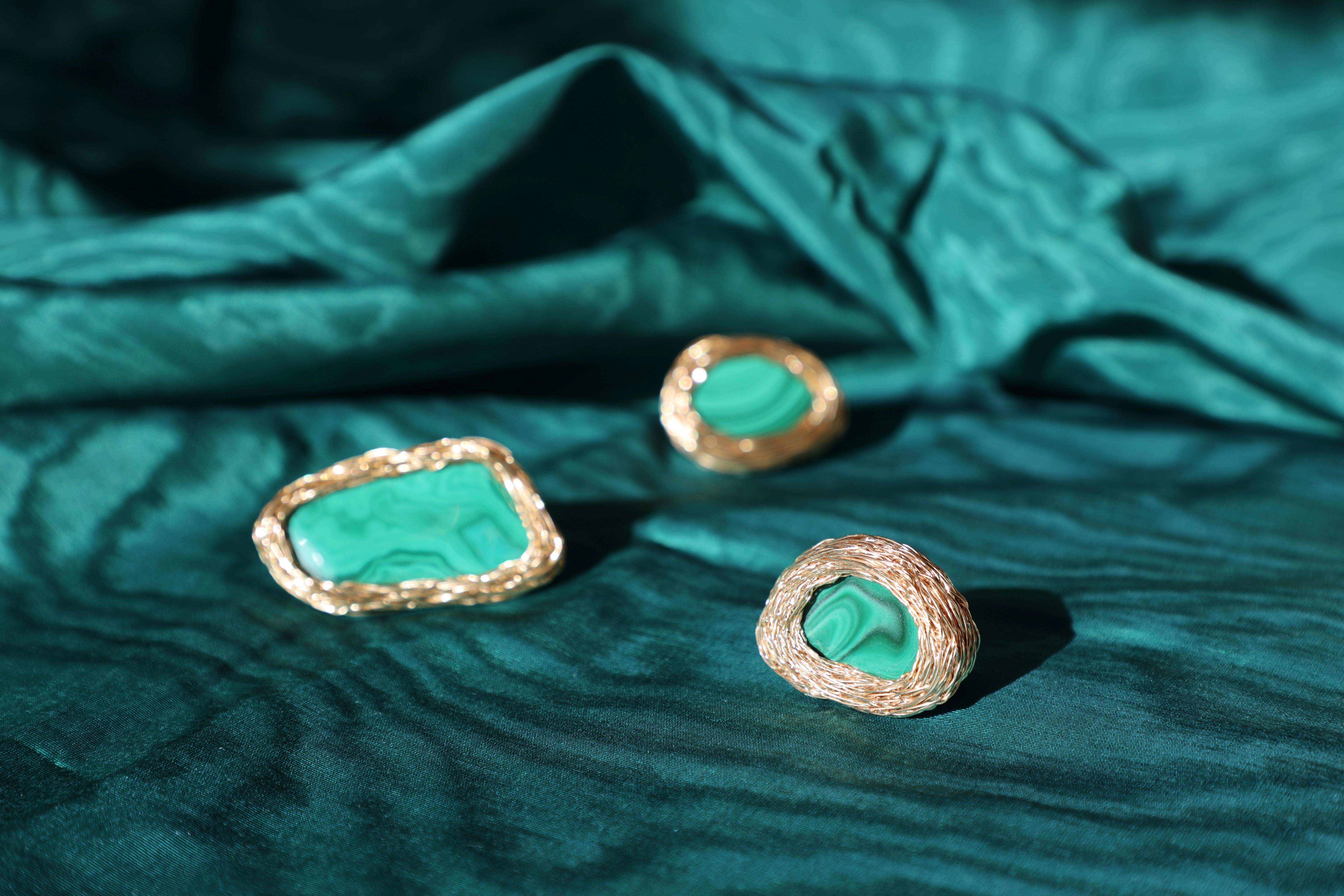 Malachite Statement Cocktail Ring 14 K in Yellow Gold F. by the Artist For Sale 3