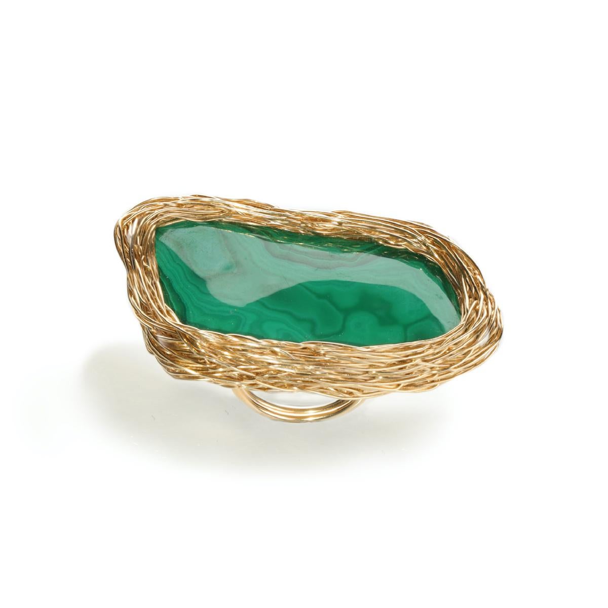 Malachite Statement Cocktail Ring 14 K in Yellow Gold F. by the Artist herself For Sale 3