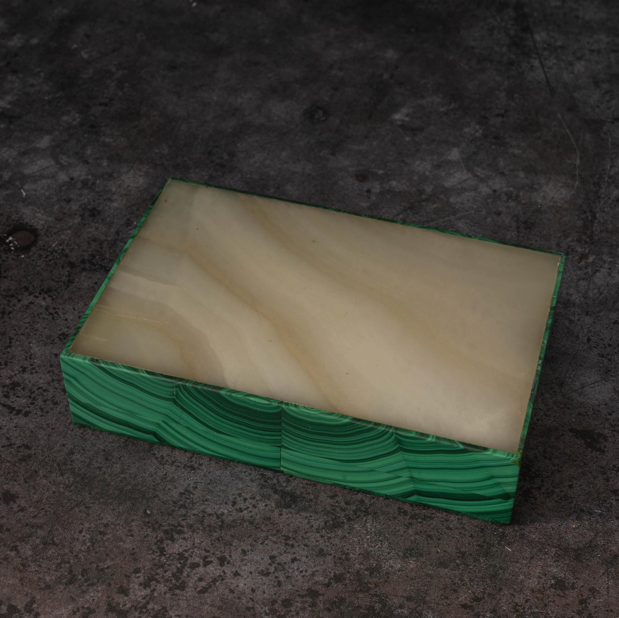 Caja de plata y piedra de malaquita, circa 1960 en venta 4