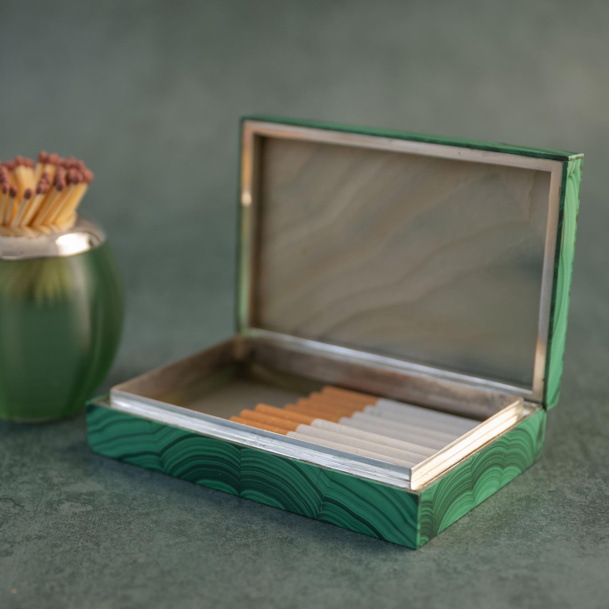 Caja de plata y piedra de malaquita, circa 1960 en Bueno estado para la venta en London, GB