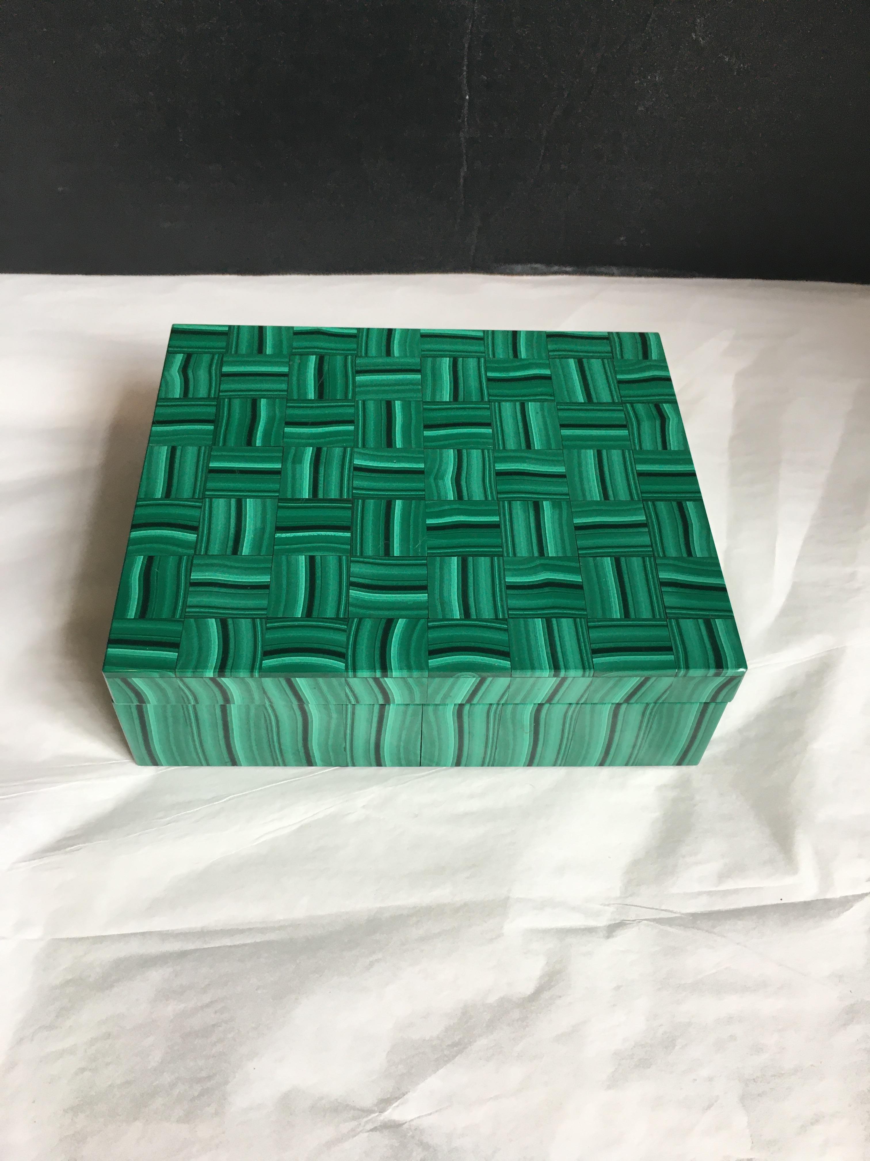 Malachite Tessellated Box In Good Condition In Chicago, IL