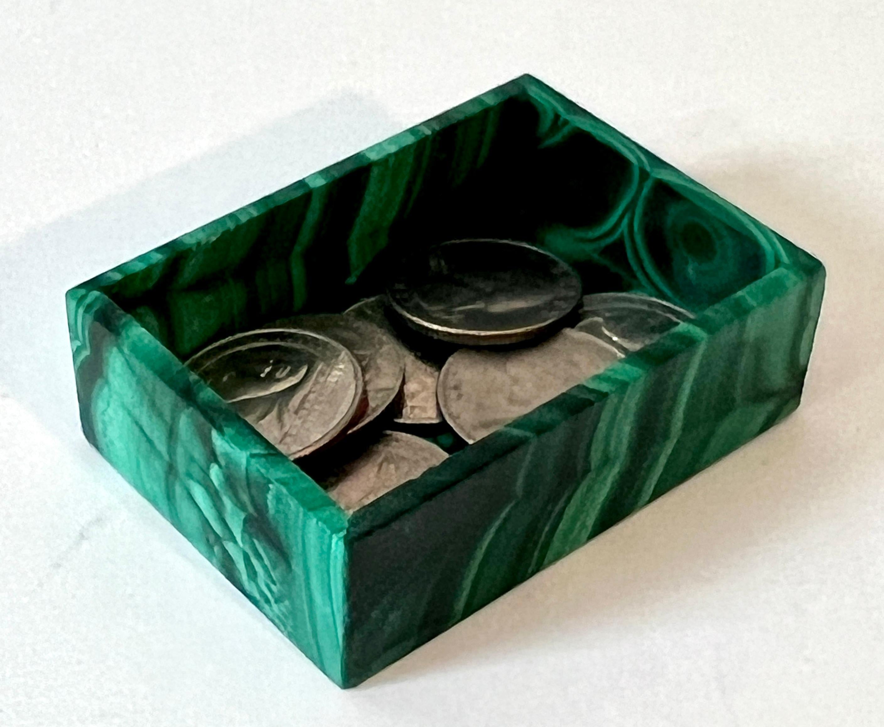 Caja de baratijas de malaquita Ruso en venta