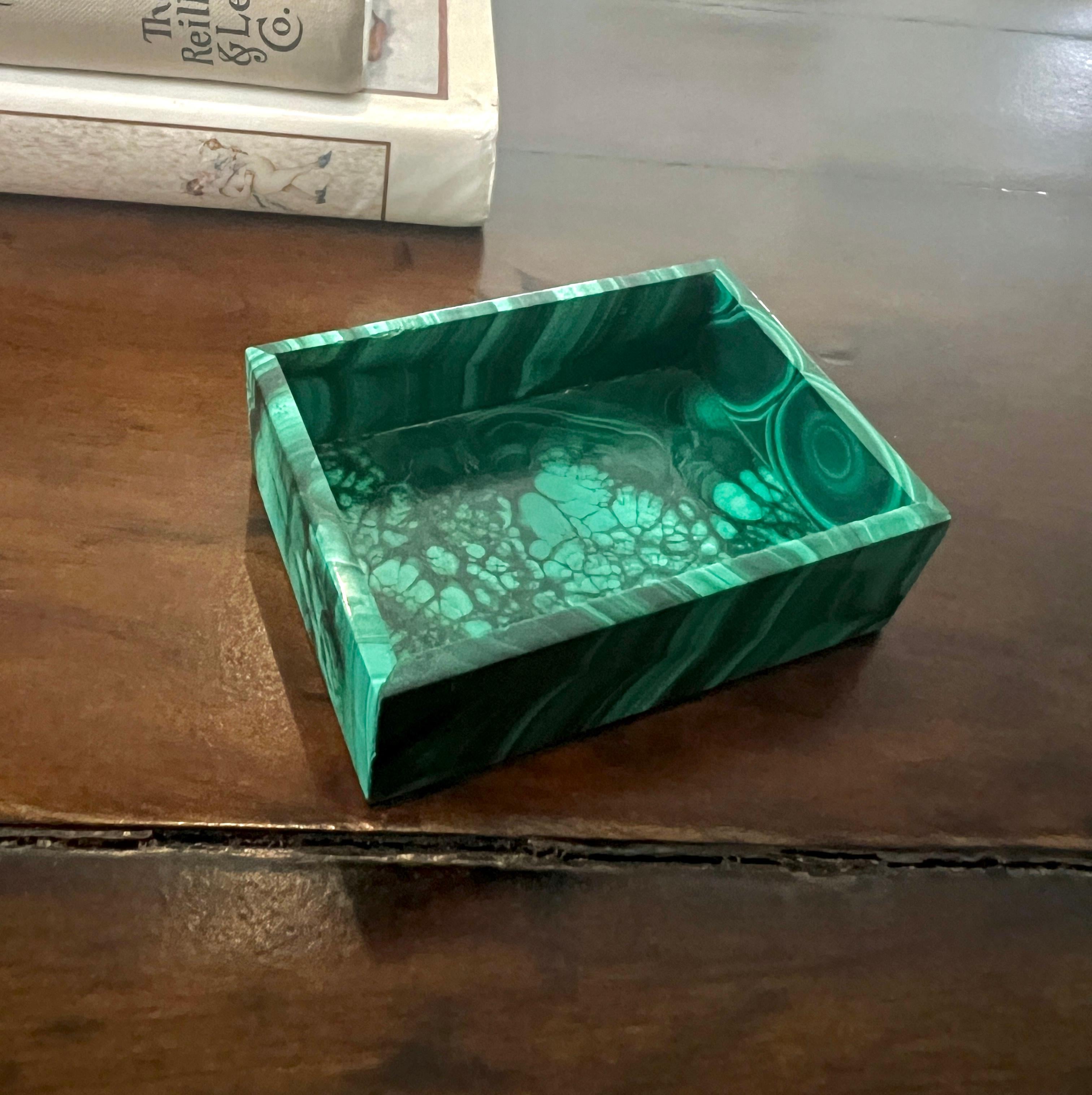 Caja de baratijas de malaquita en Bueno estado para la venta en Los Angeles, CA