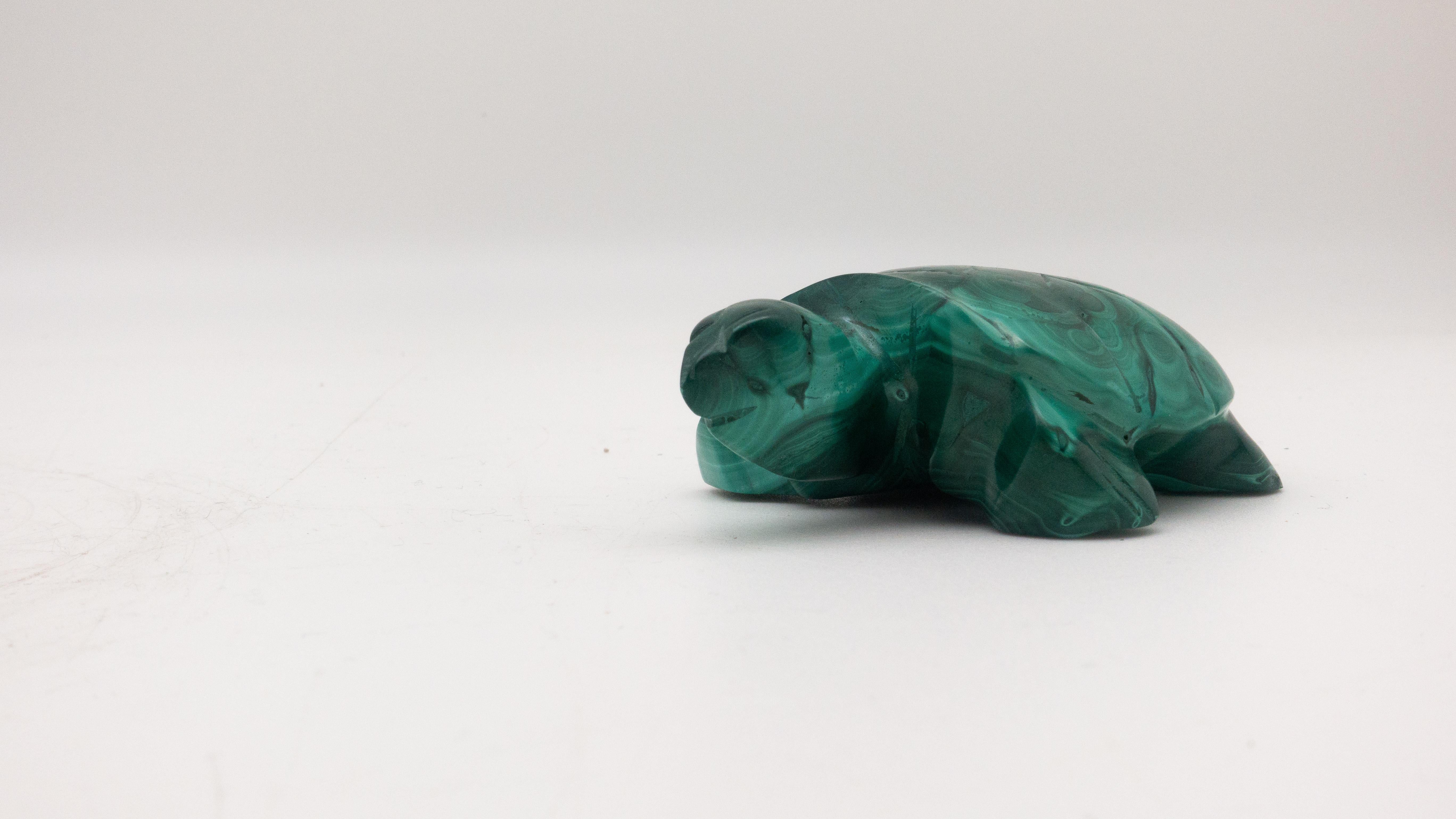 Malachite Turtle Carving In Good Condition In New York, NY