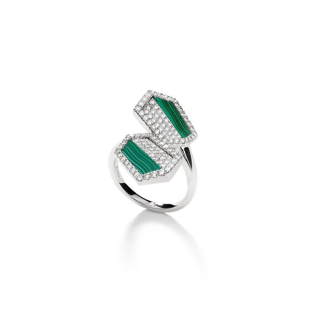 Ring in 18kt white gold set with diamonds and malachites