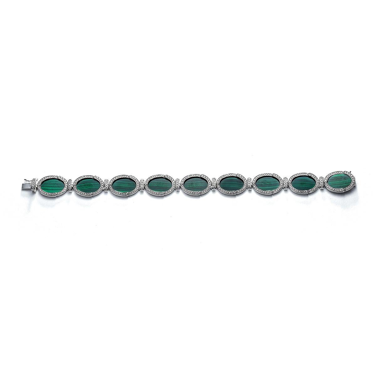 Bracelet in 18kt white gold set with 333 diamonds 1.87 cts and 9 malachites 23.04 cts   