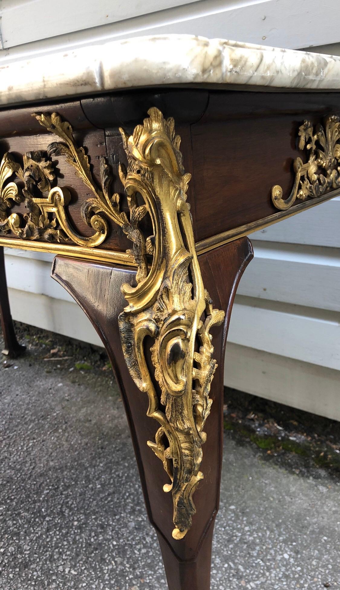 Malahide Castle George II Irish Marble-Top and Mahogany Console / Slab Table In Good Condition For Sale In Charleston, SC
