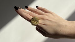 Malak 18k Gold Round Ring with Icy Diamonds