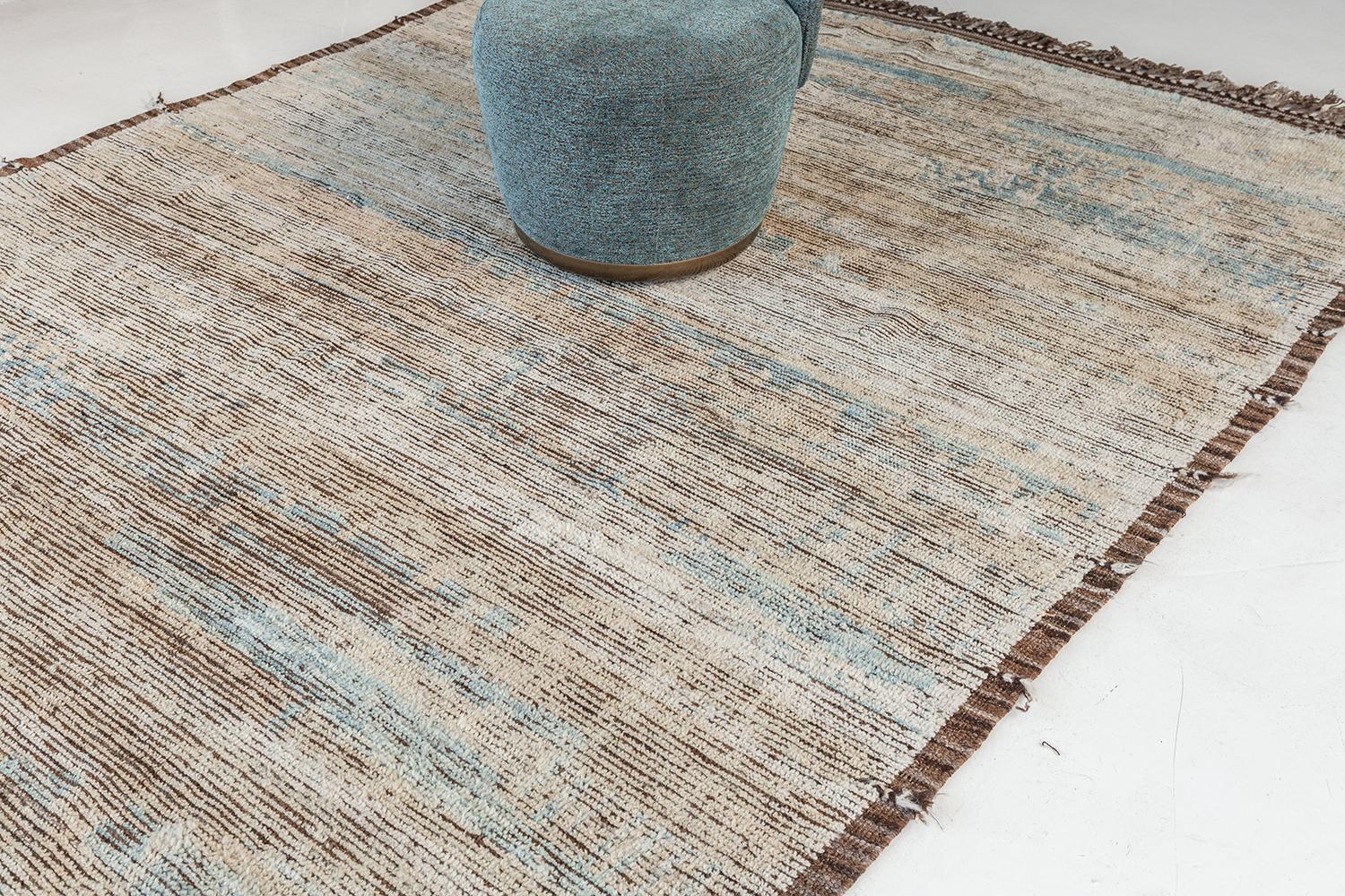 Malaren is a luxurious wool rug with timeless embossed detailing. In addition to its perfect natural flat weave, Malaren has earthy tone shags that brings a lustrous texture and contemporary feel to one's space. With its plush pile, functional