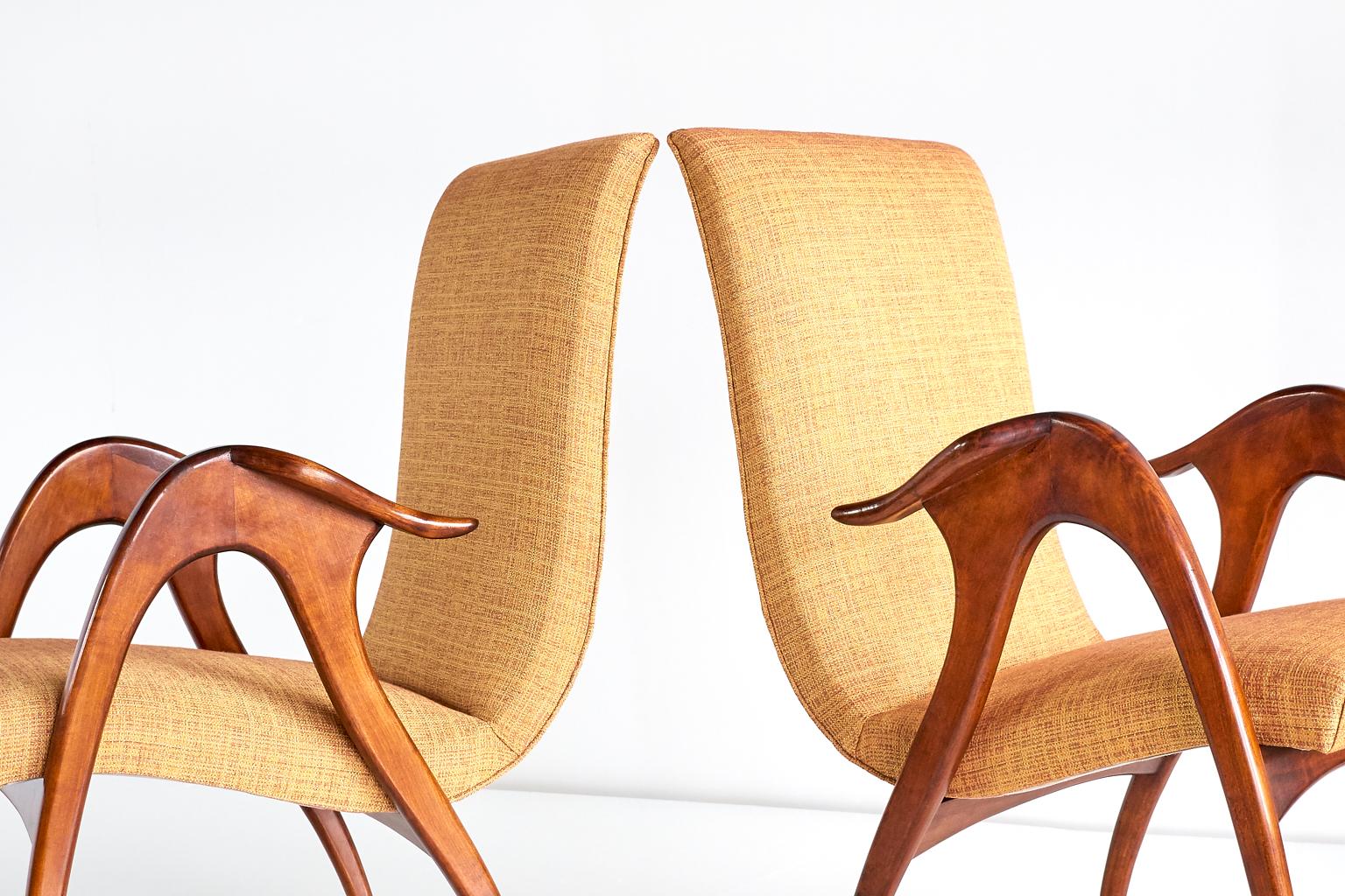Malatesta and Mason Pair of Sculptural Armchairs in Walnut, Italy, Early 1950s 4