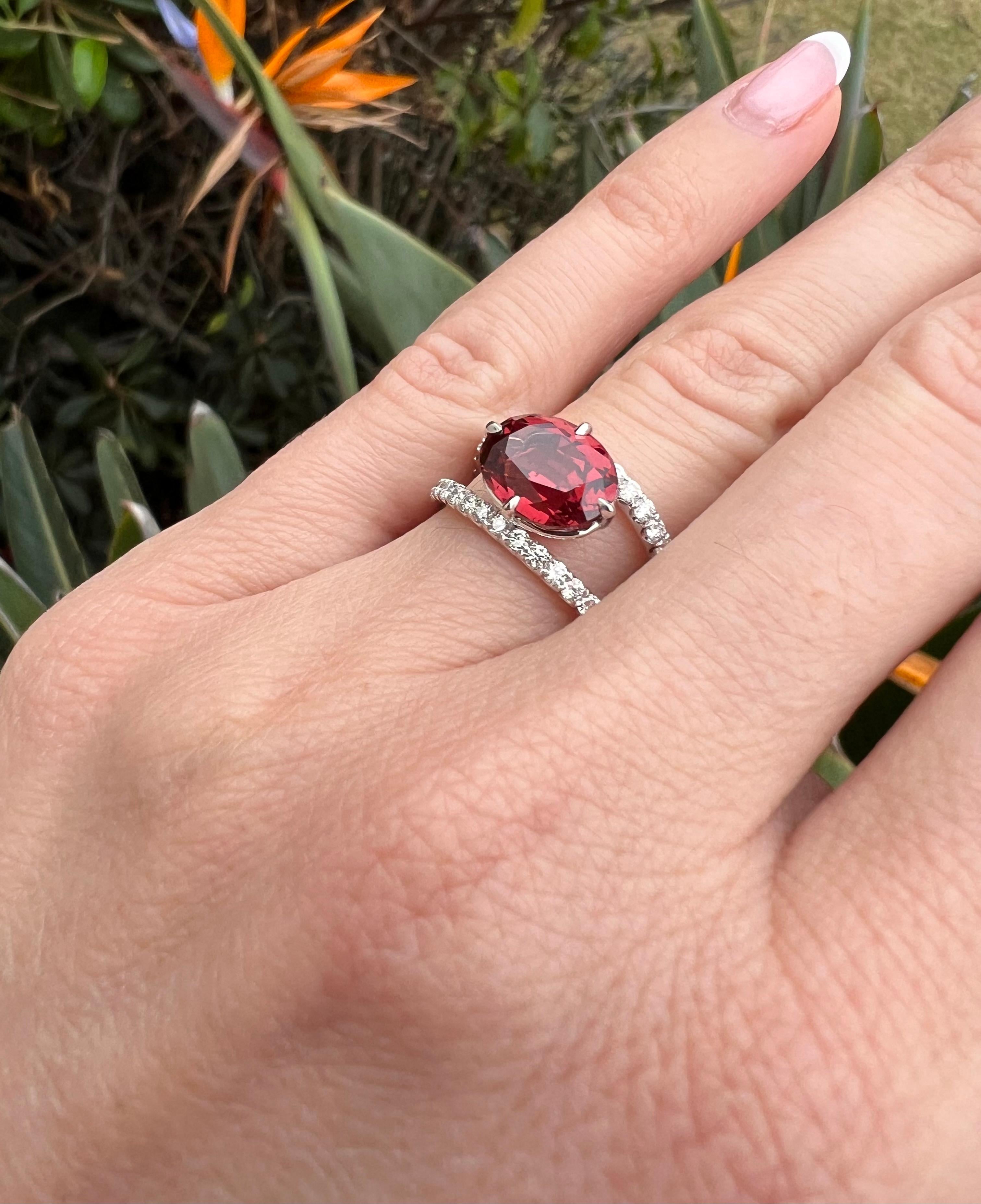 Oval Cut Malaya Garnet & Diamond Platinum Ring – Perfect for Birthdays & Anniversaries For Sale