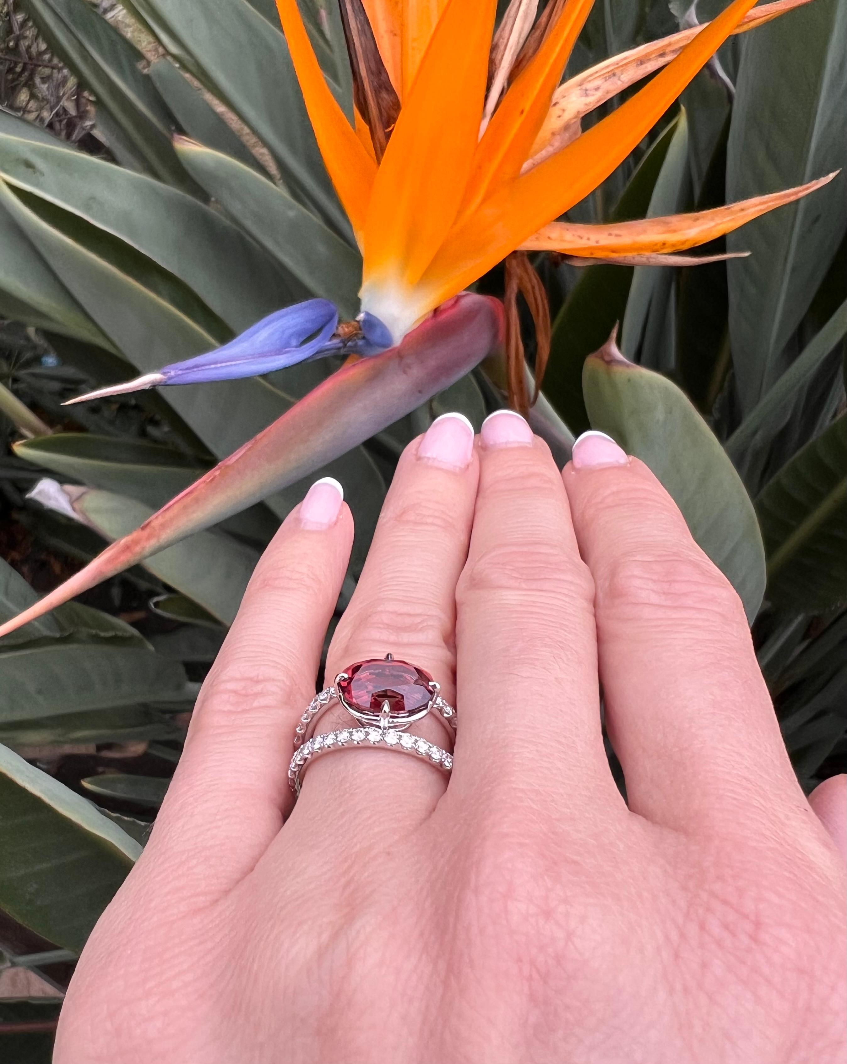 Women's Malaya Garnet & Diamond Platinum Ring – Perfect for Birthdays & Anniversaries For Sale