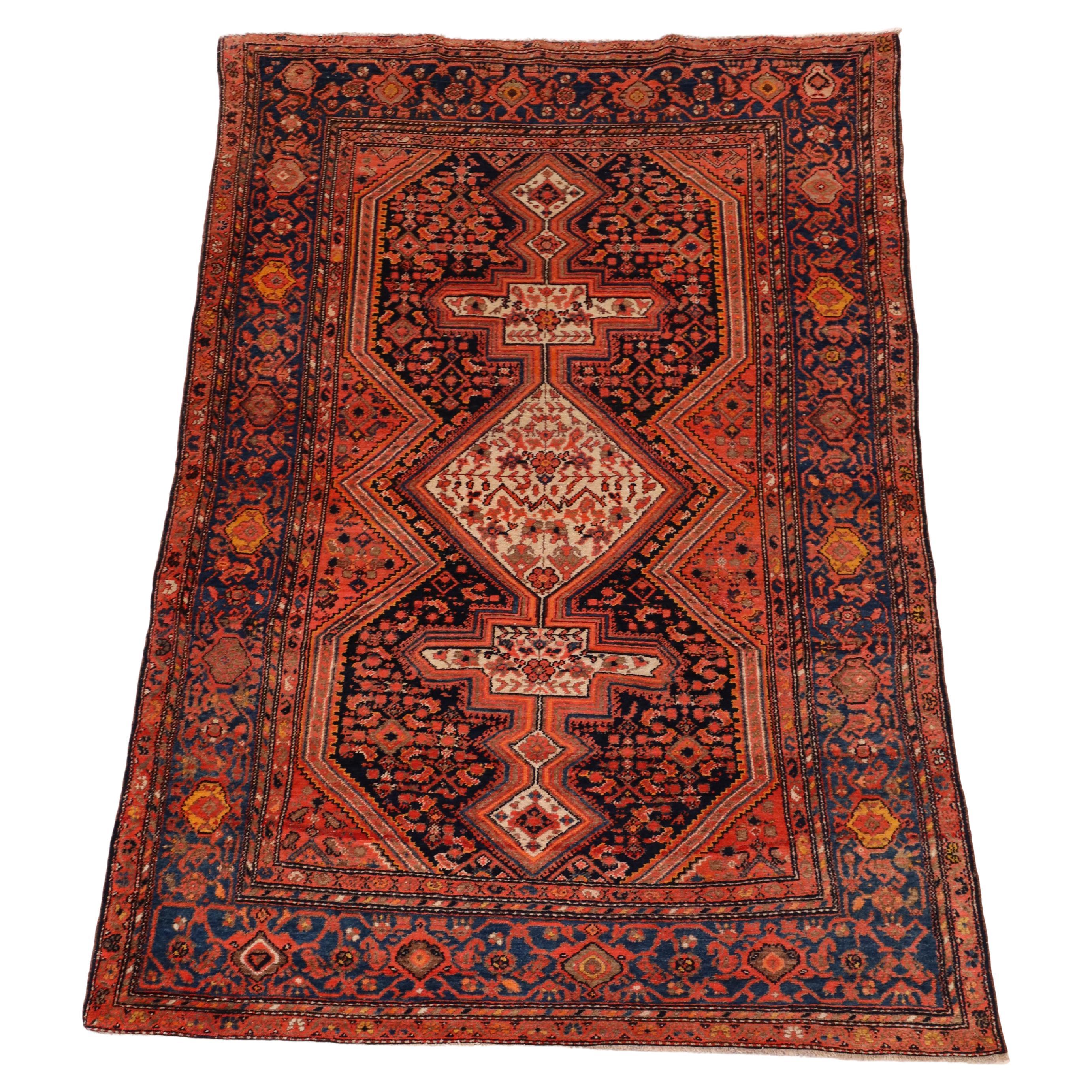 Malayer Antiker Teppich, rot- elfenbeinfarben - 4'6" x 6'7"