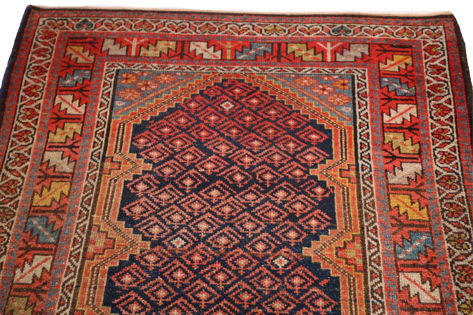 Antiker Malayer-Teppich, rot, marineblau, 3' x 6'6