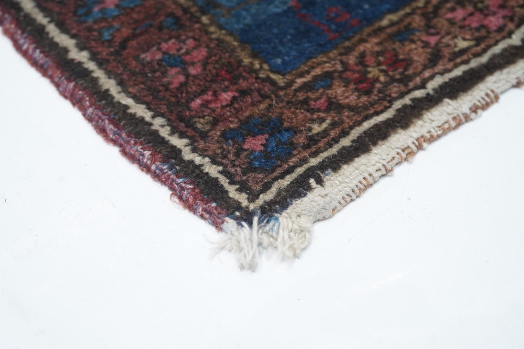 Malayer Rug 3'7'' x 6'2'' In Good Condition For Sale In New York, NY