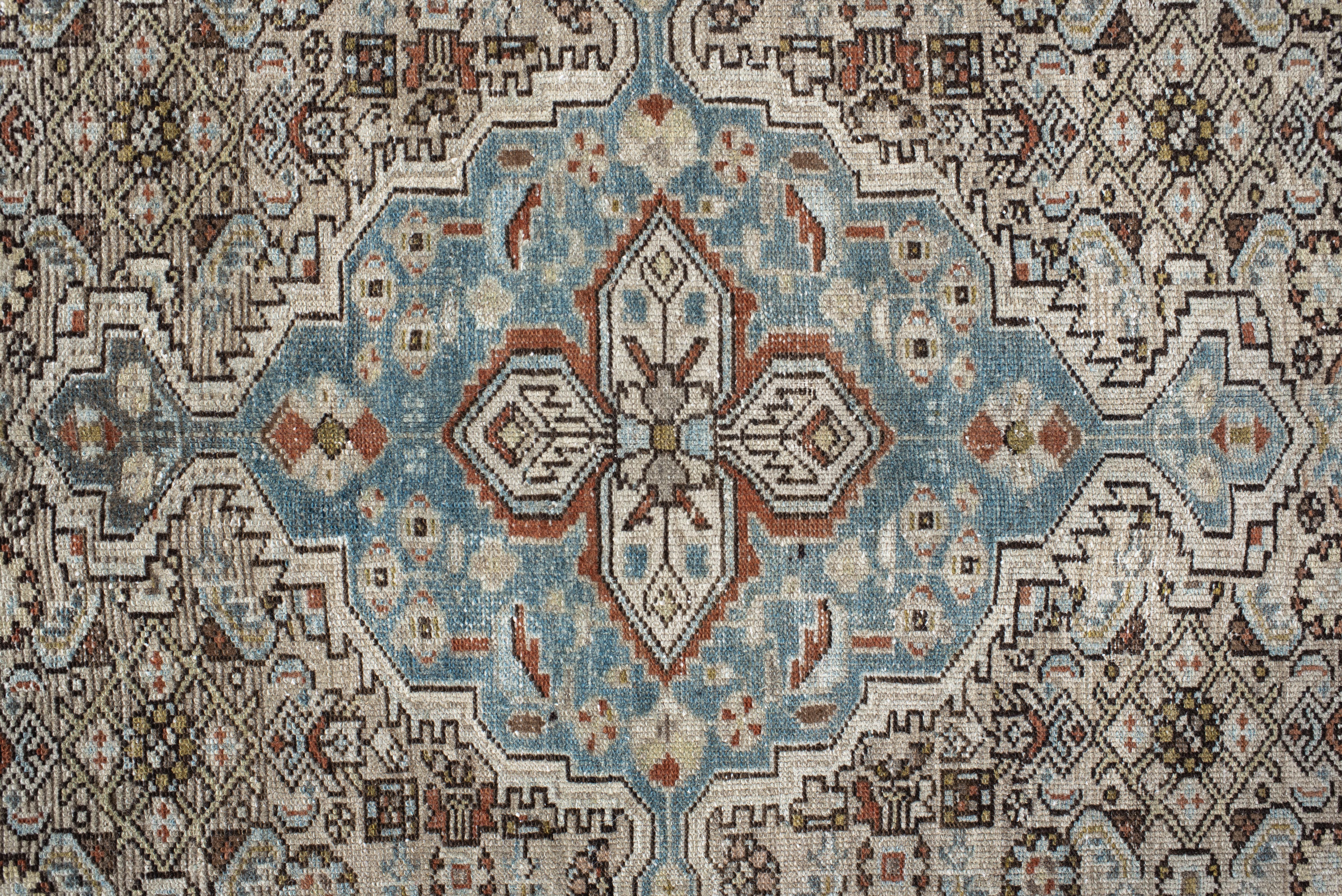 Alfombra Malayer con Medallón Diamante Aguamarina en venta 1