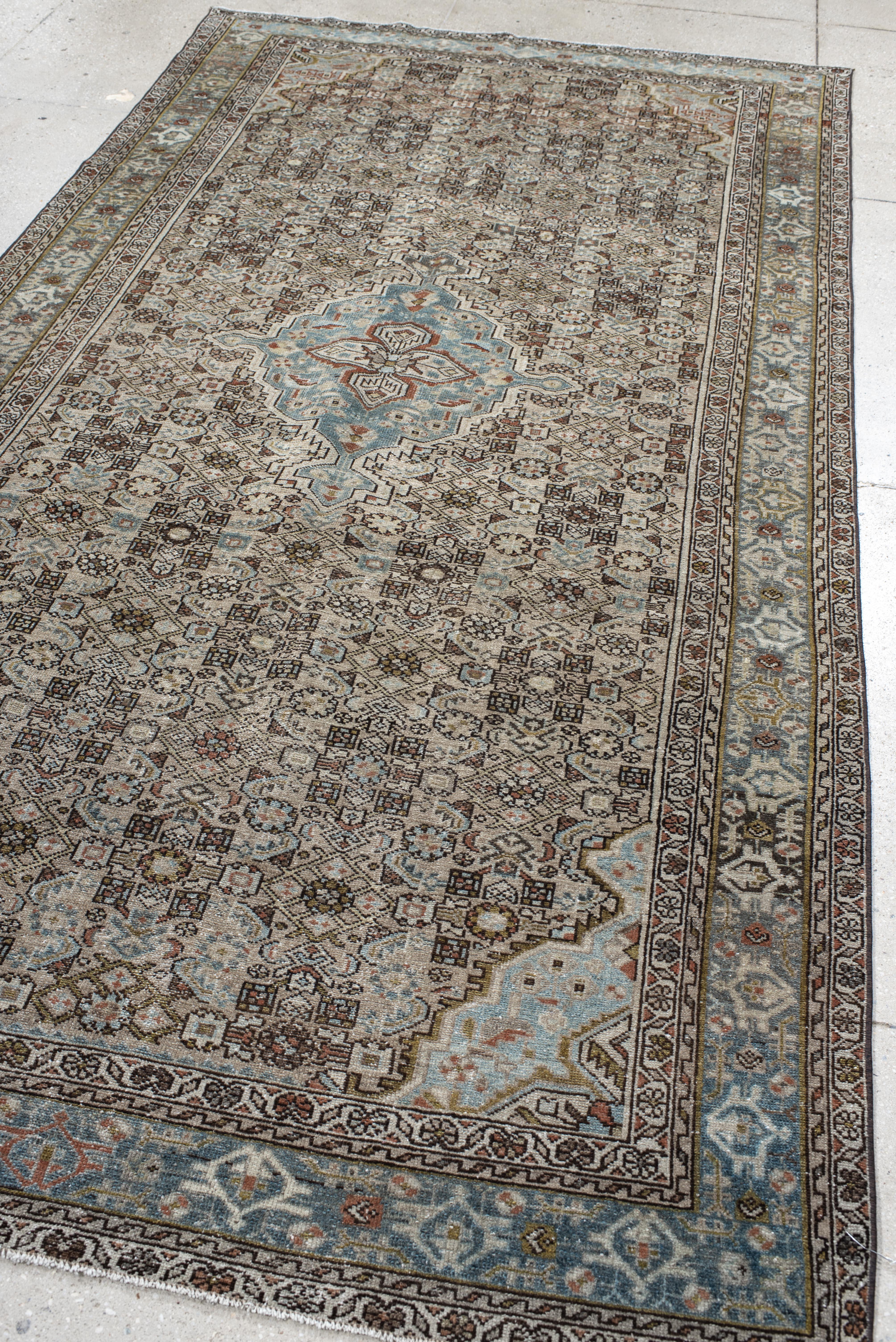 Alfombra Malayer con Medallón Diamante Aguamarina en venta 2