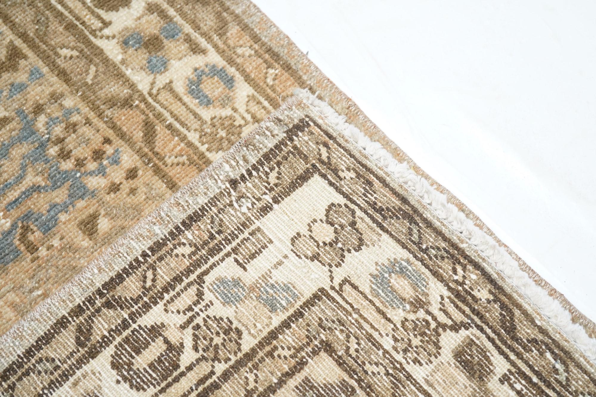 Vintage Malayer Runner 2'6'' x 9'9'' For Sale 5