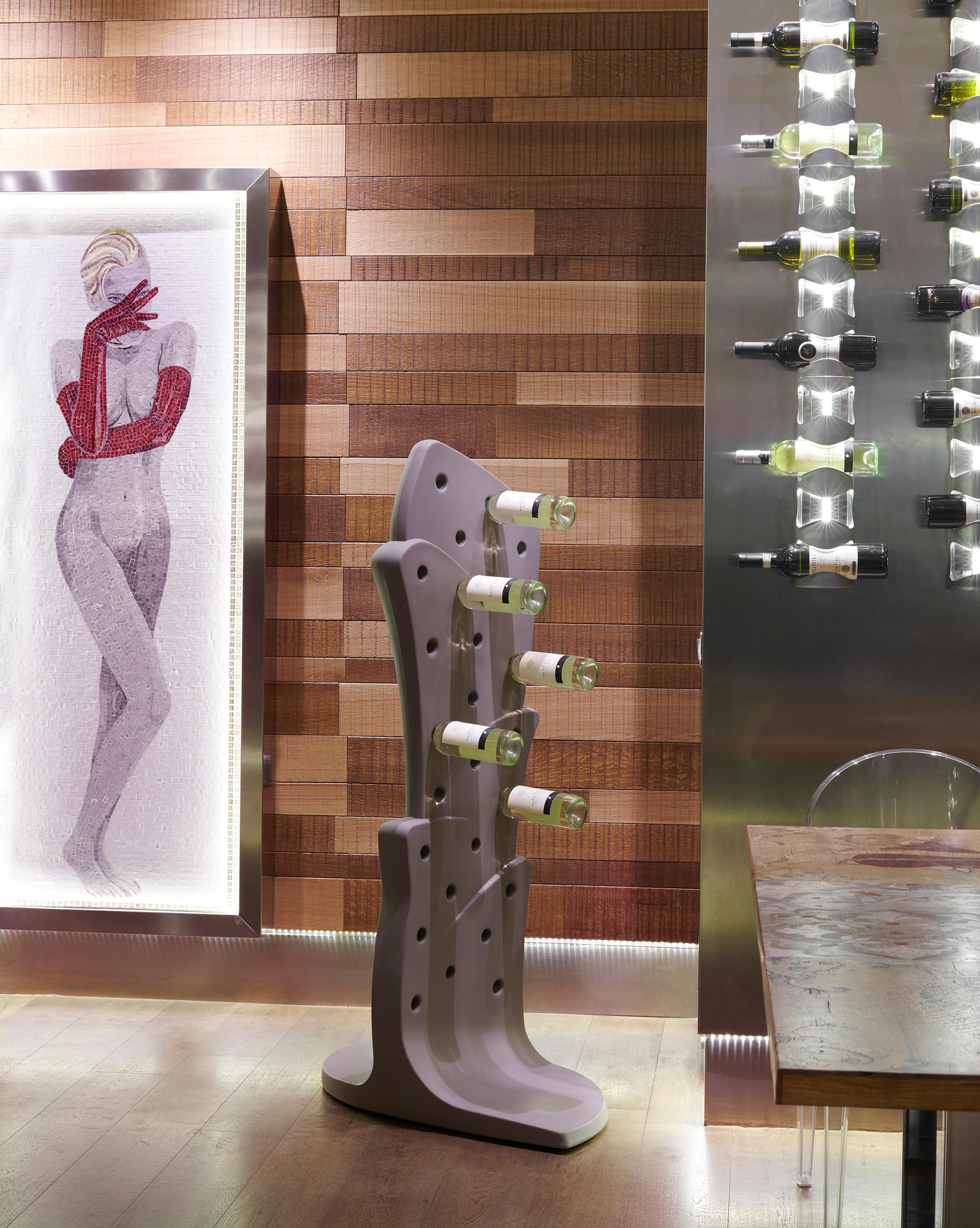 italien Porte-bouteilles Malbec blanc laiteux par Itamar Harari en vente