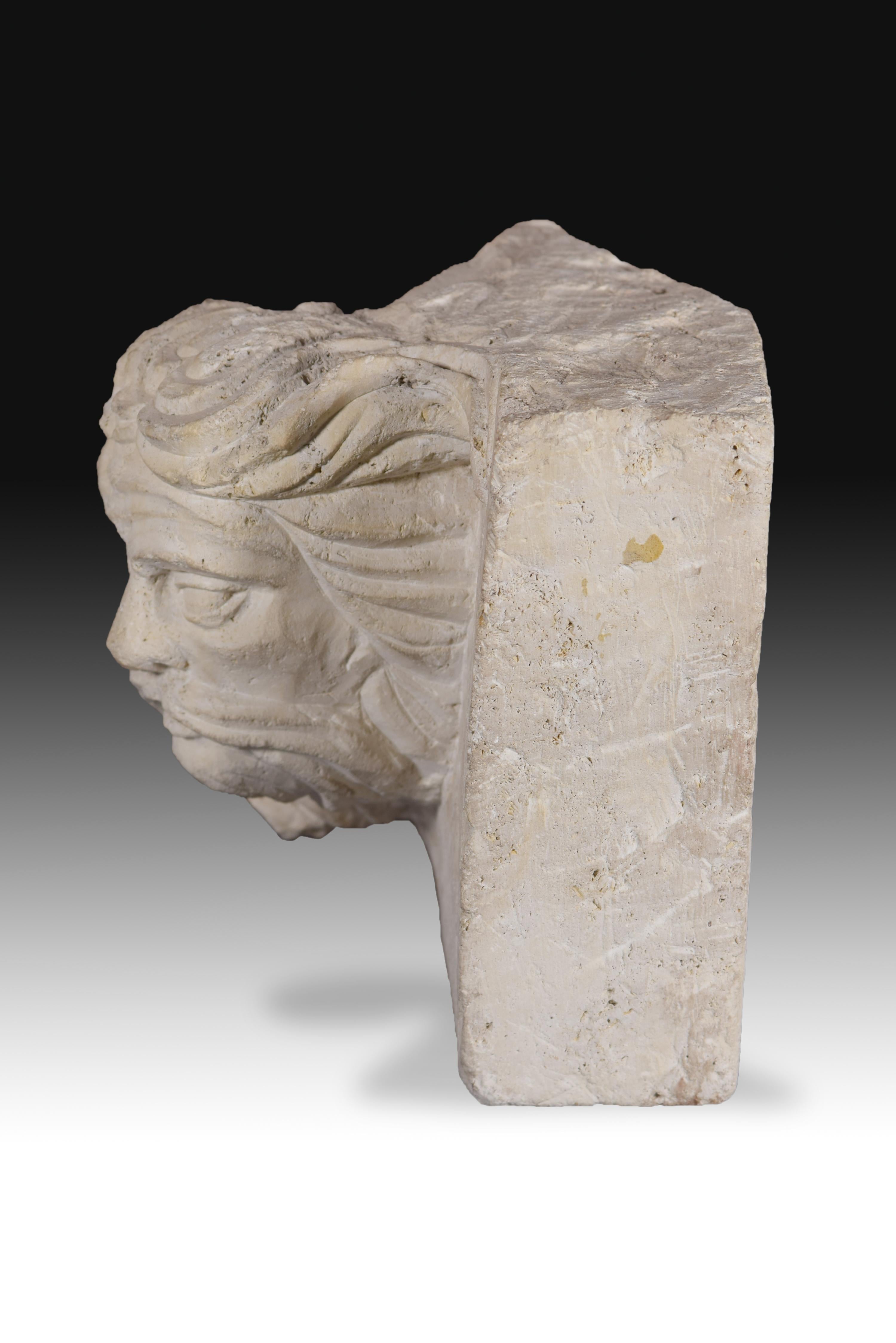 Male Head, Carved Stone, Spain, 16th Century In Good Condition For Sale In Madrid, ES