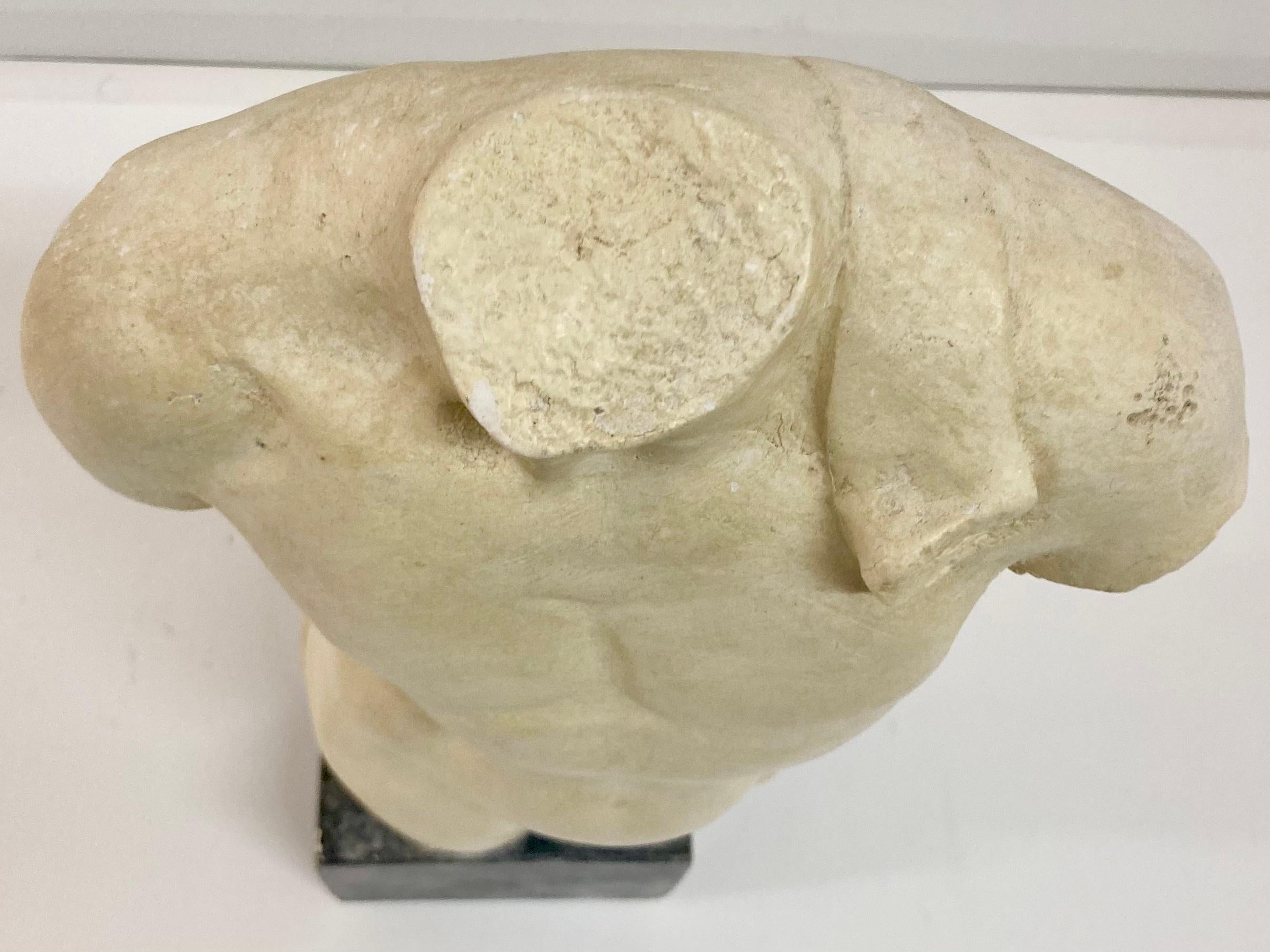 Escultura masculina desnuda de escayola en venta 3