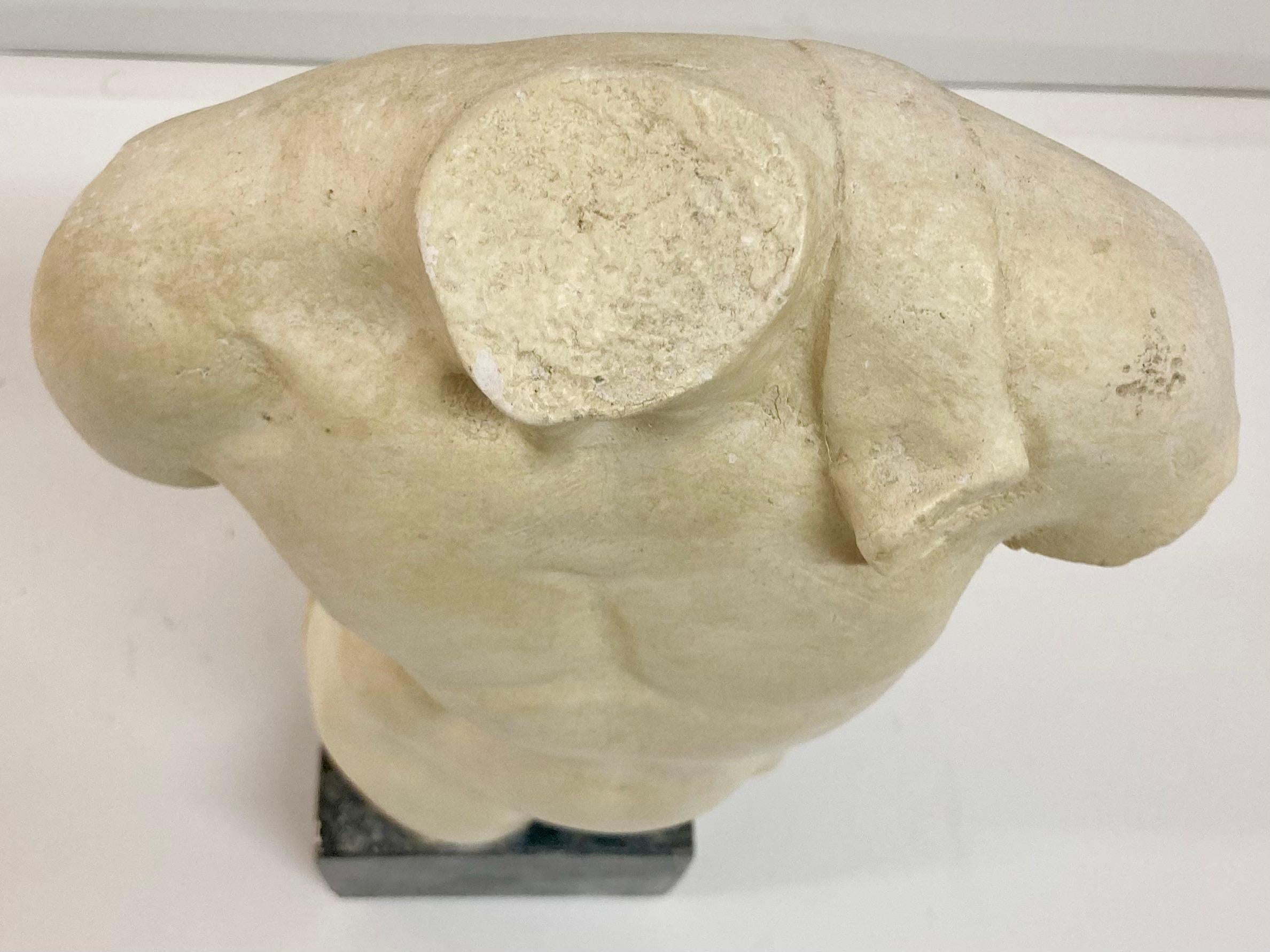 Escultura masculina desnuda de escayola en venta 2