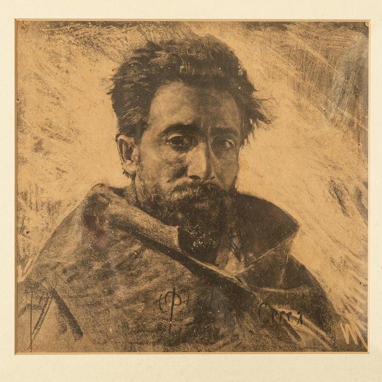ST/247 - Es ist ein besonderes Porträt, mit einem intensiven Blick. Es gibt einen Referenznamen, aber ich konnte ihn nicht entschlüsseln. 
Die Figur ist in einen Mantel gehüllt, der typisch für die Zeit des neunzehnten Jahrhunderts ist.
Der Autor
