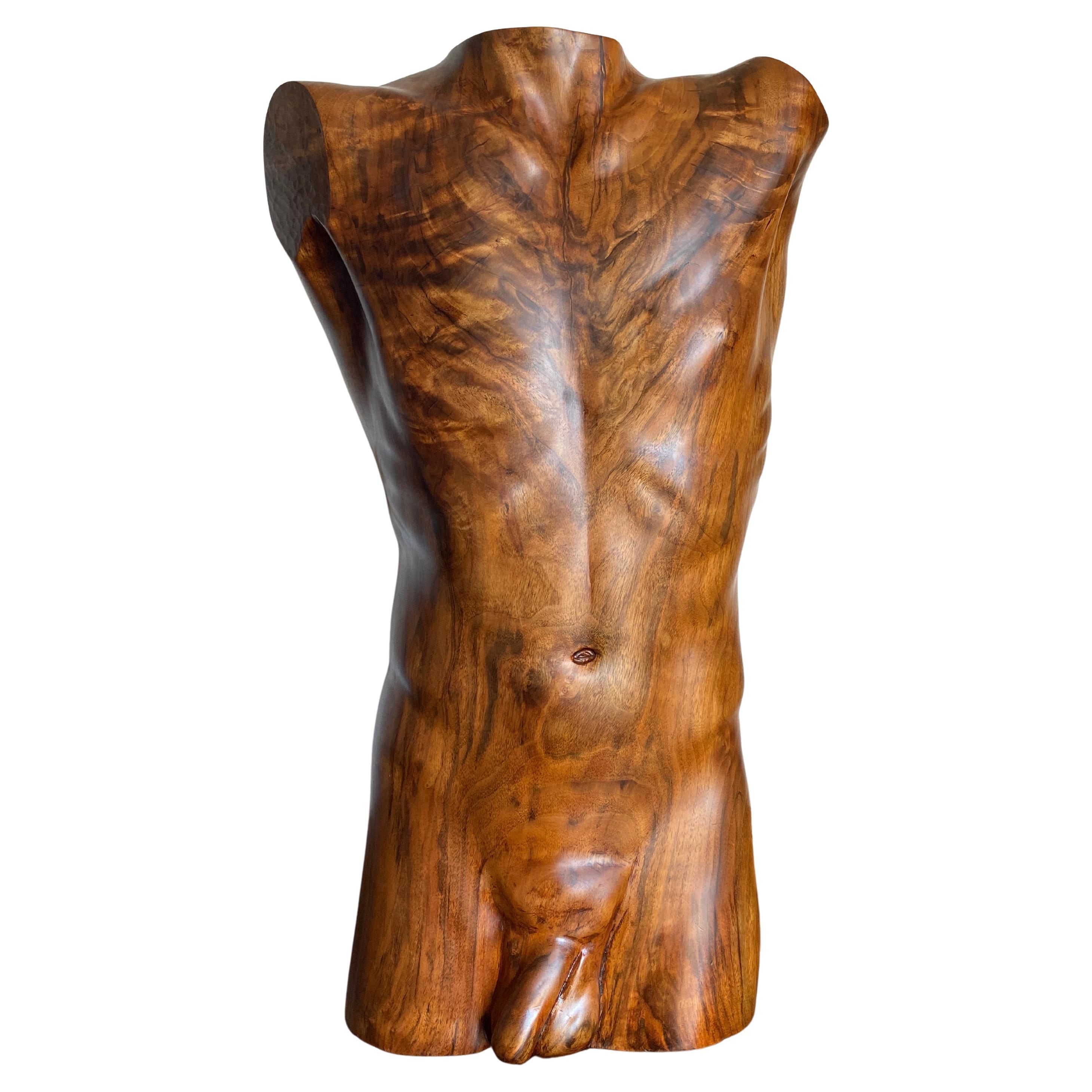 Torso Masculino Busto de Madera Tallada 1979 en venta 3