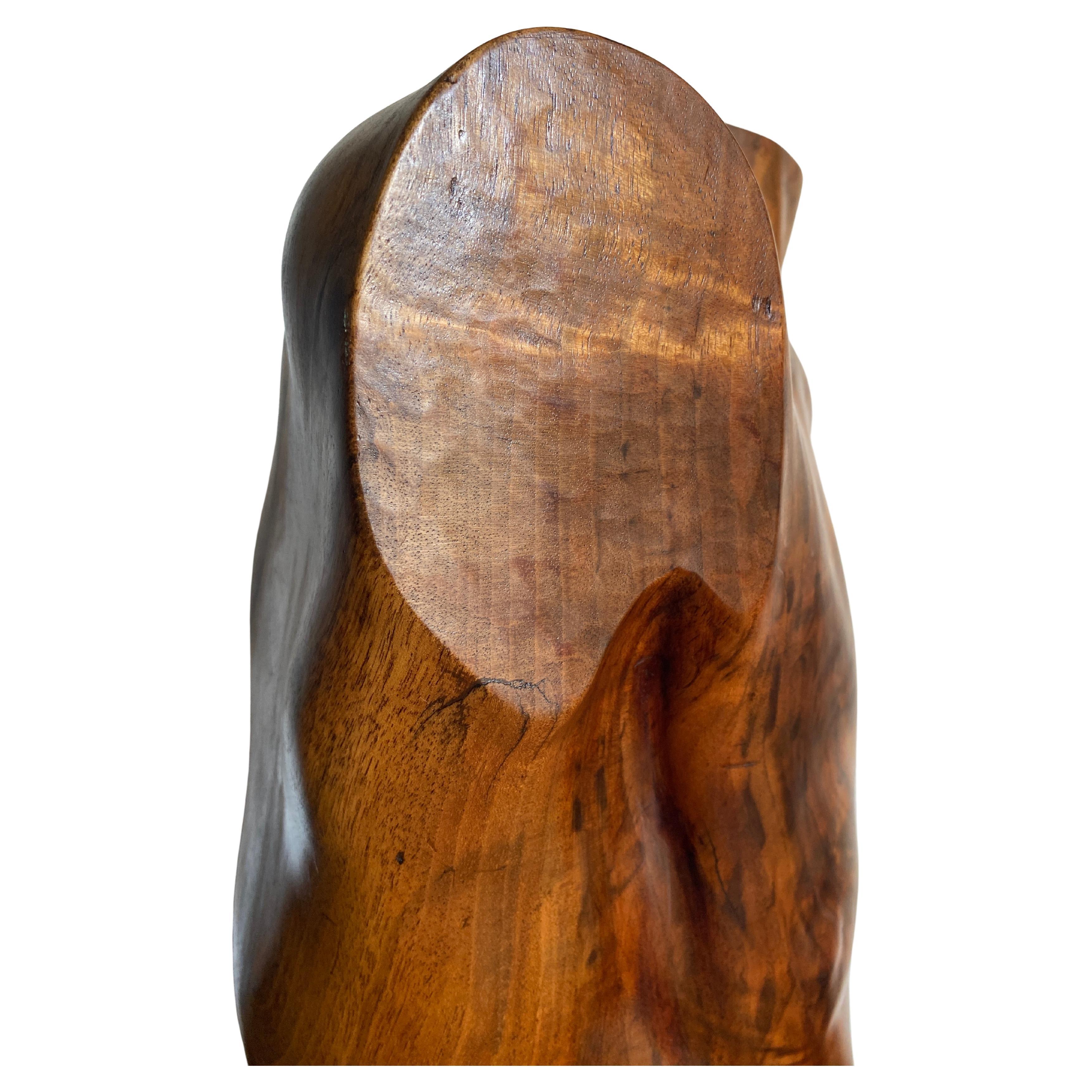 Torso Masculino Busto de Madera Tallada 1979 finales del siglo XX en venta