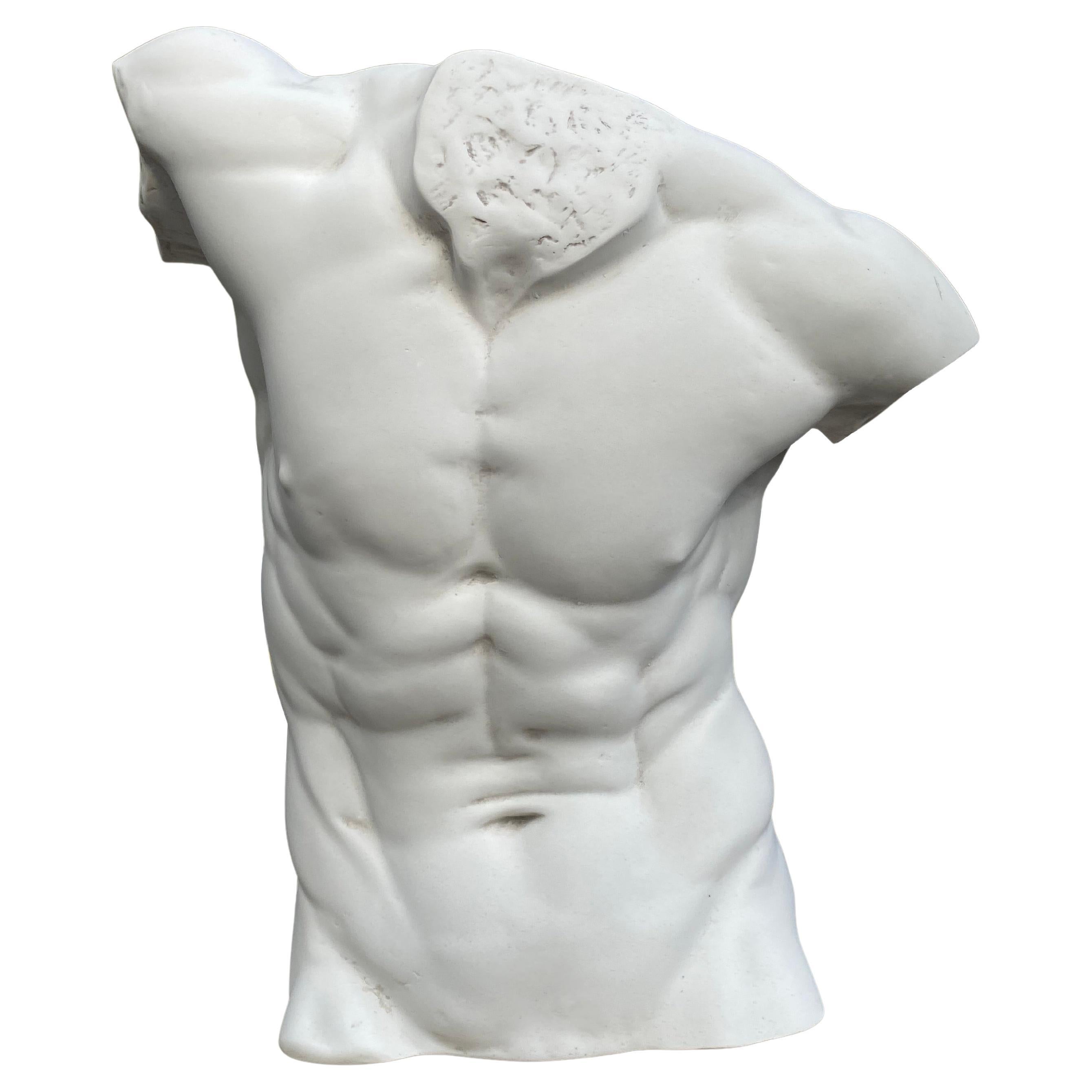 Male Torso-Skulptur im klassischen Stil des 20. Jahrhunderts