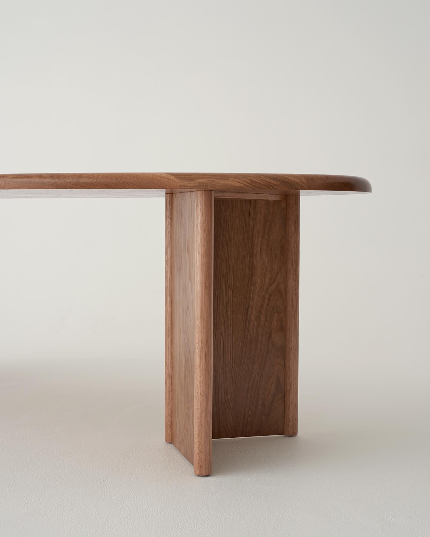 Contemporary Malibu Dining Table by Daniel Boddam, Natural Oak For Sale