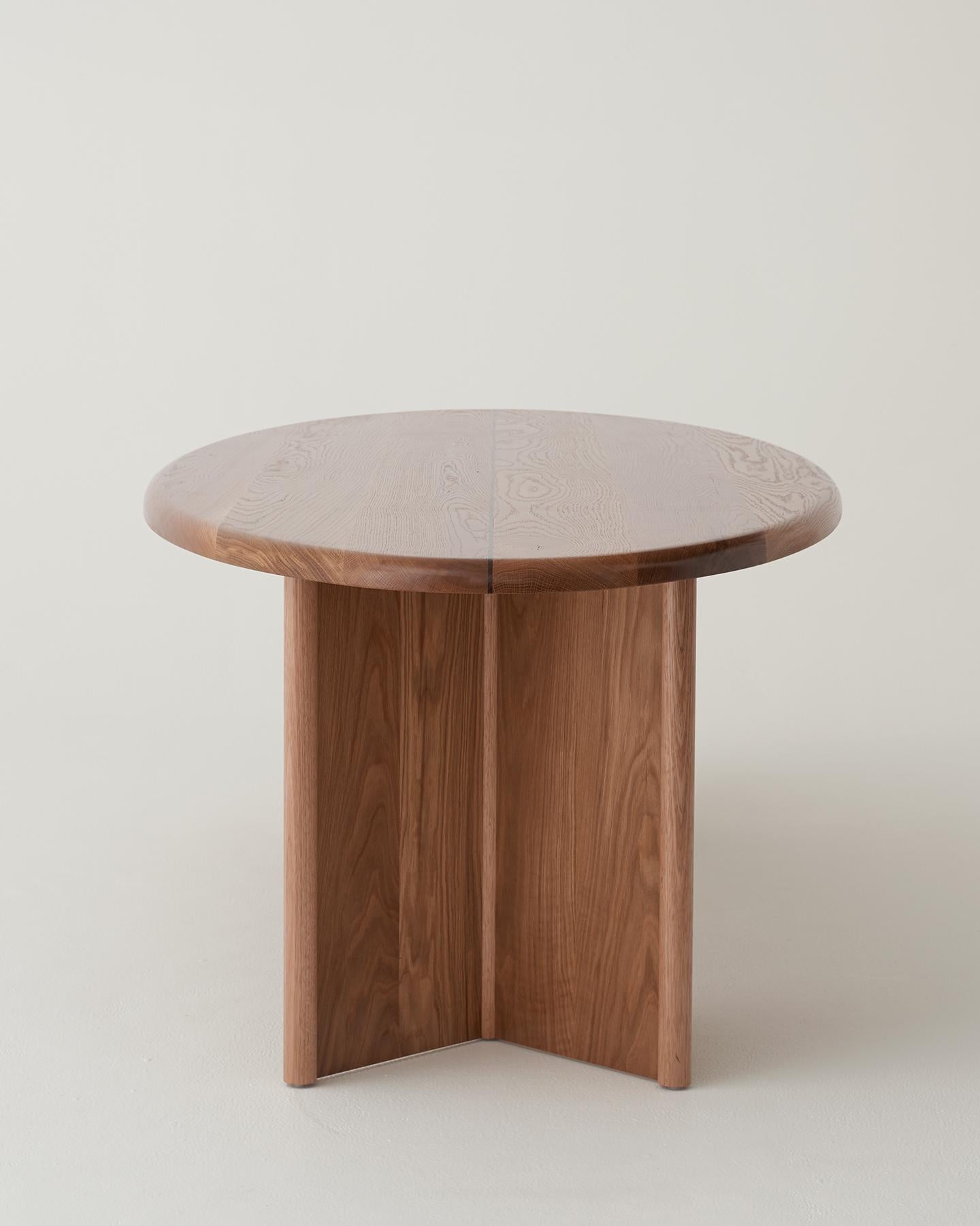 Table de salle à manger Malibu de Daniel Boddam, chêne naturel en vente 1