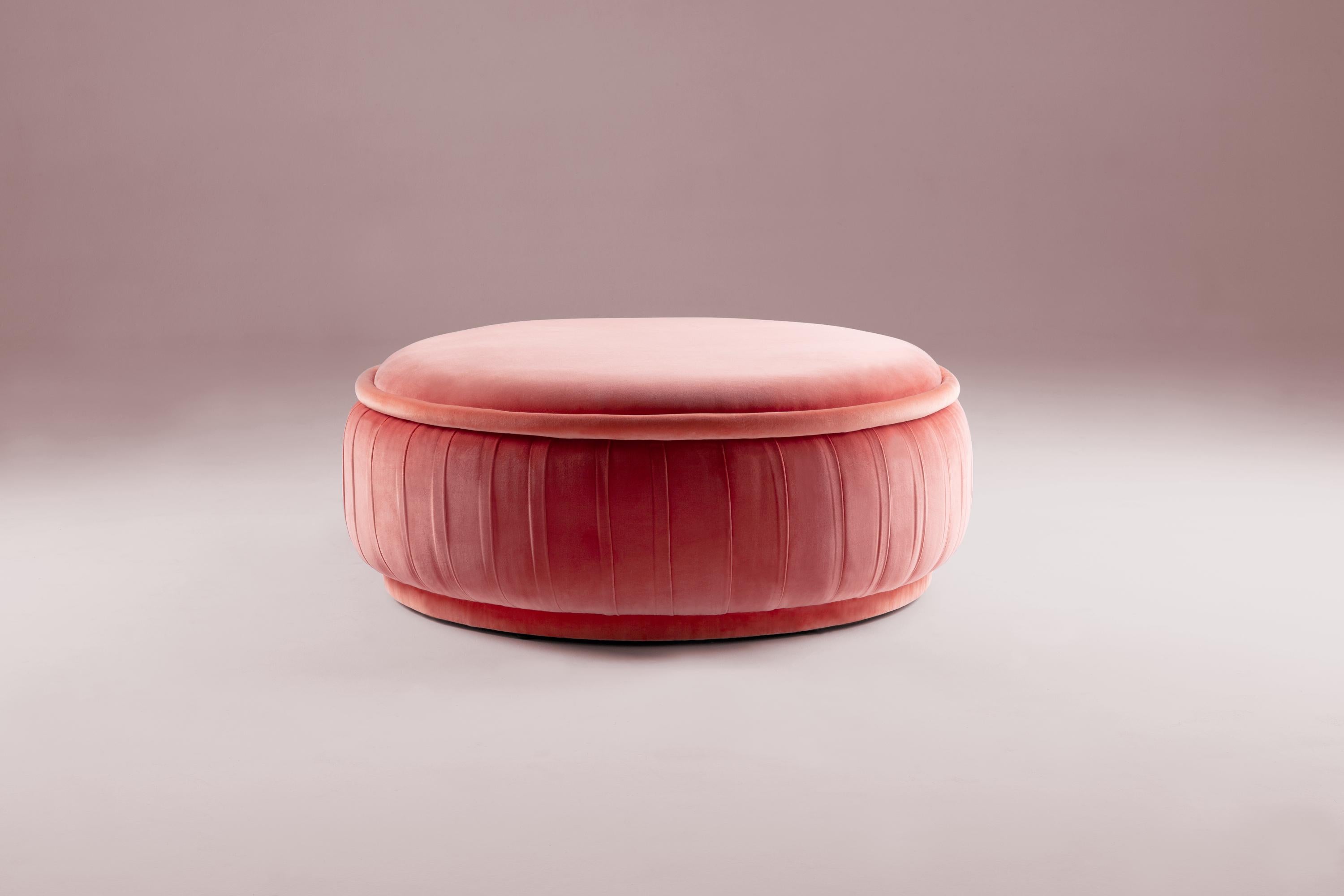 Malibu Pouf by Dooq
Ø 100 cm 39”
h 35 cm 14”

Materials: upholstery and piping fabric or leather

Dooq is a design company dedicated to celebrate the luxury of living. Creating designs that stimulate the senses, whose conceptual approach is