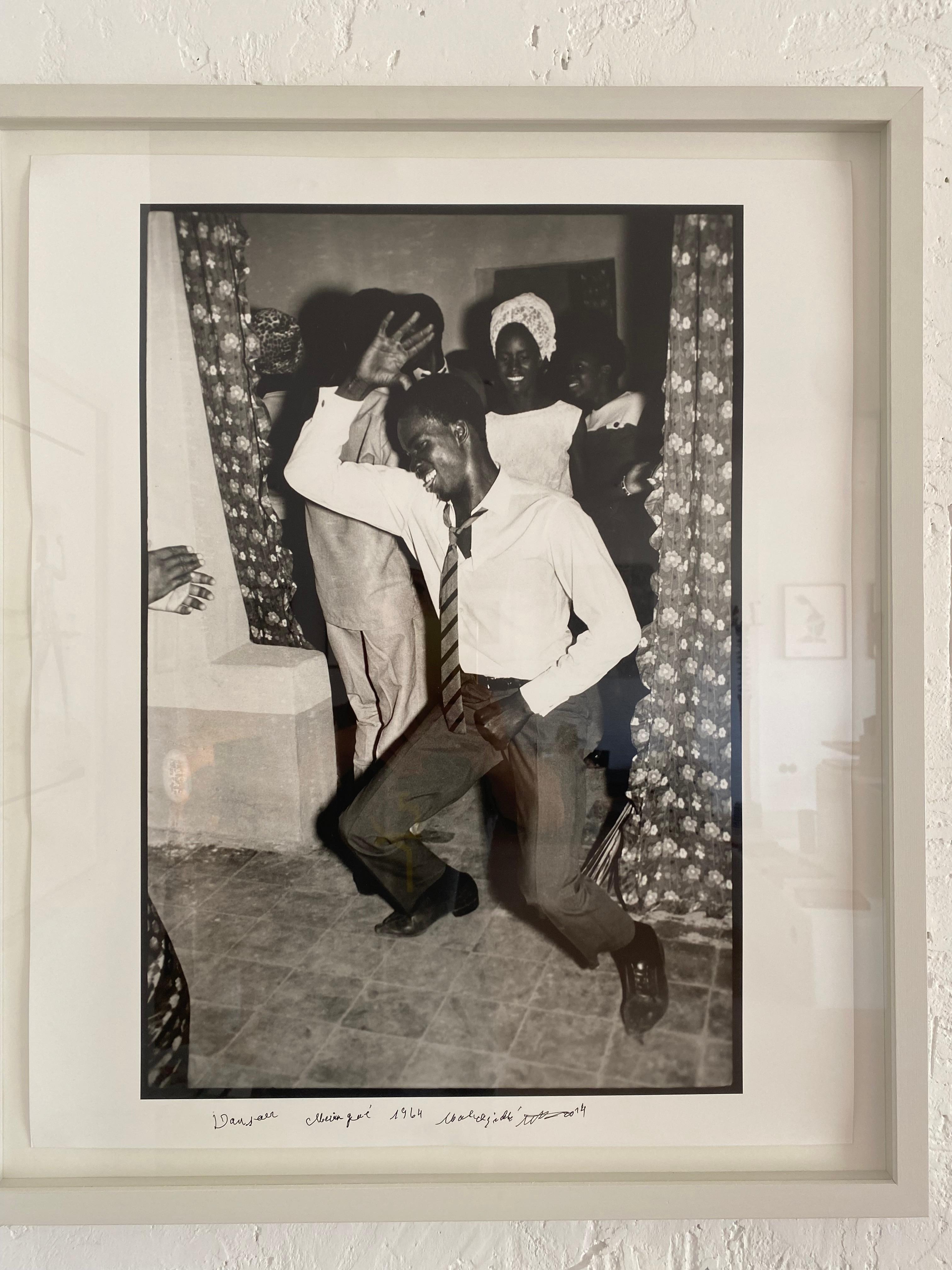 Danseur Méringué, 1964 Gelatin Silver Print 2014 50x60 cm ( 19 7/10 × 23 3/5 in) hand-signed by the artist, certificate of authenticity delivered to the buyer. Provenance Galerie Magnin-A Paris.

Malick Sibidé is the first African and first