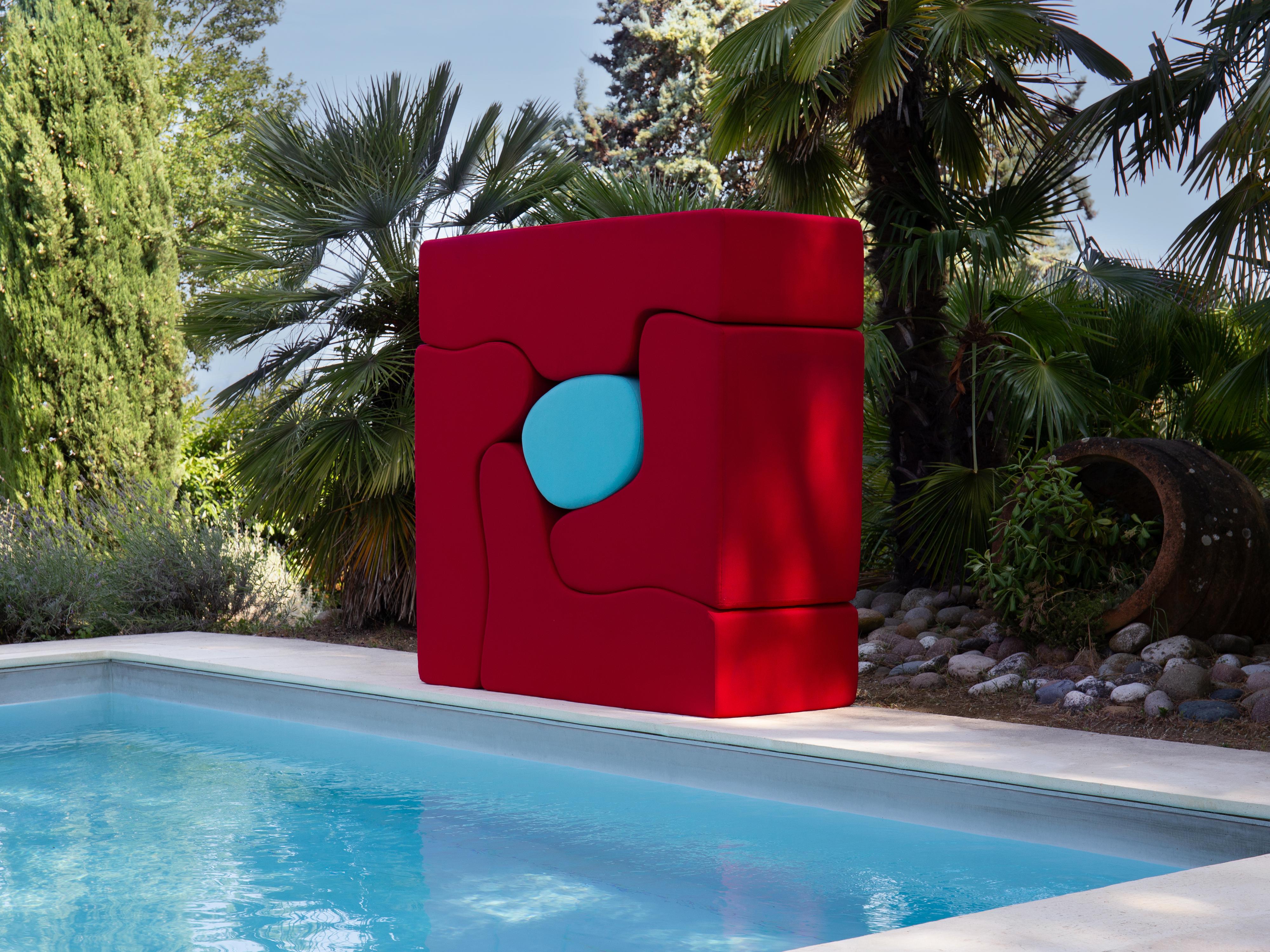 Conçu en 1966 - Paradisoterrestre Edition 2019

La version extérieure de Malitte de l'artiste surréaliste Roberto Matta.
Matériaux : polyuréthane pour usage extérieur, tissu Ginostra de MARIAFLORA hydrofuge et résistant aux rayons UVA.
Rembourrage