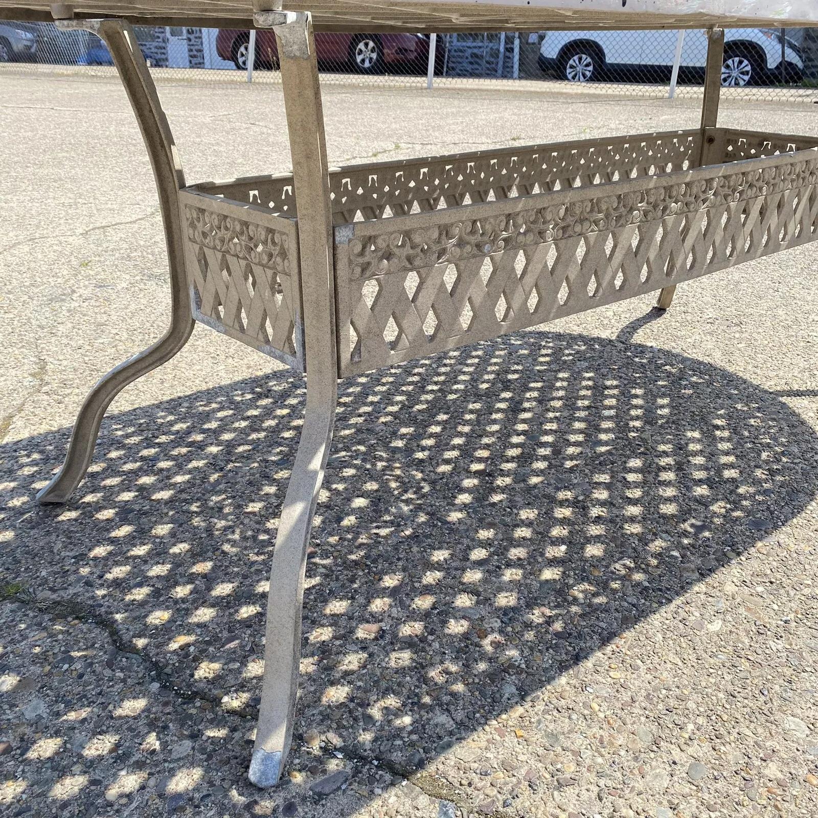 Juego de Mesa de Comedor para Patio Exterior Mallin de Aluminio Fundido Estilo Toscano Celosía Beige en venta 5