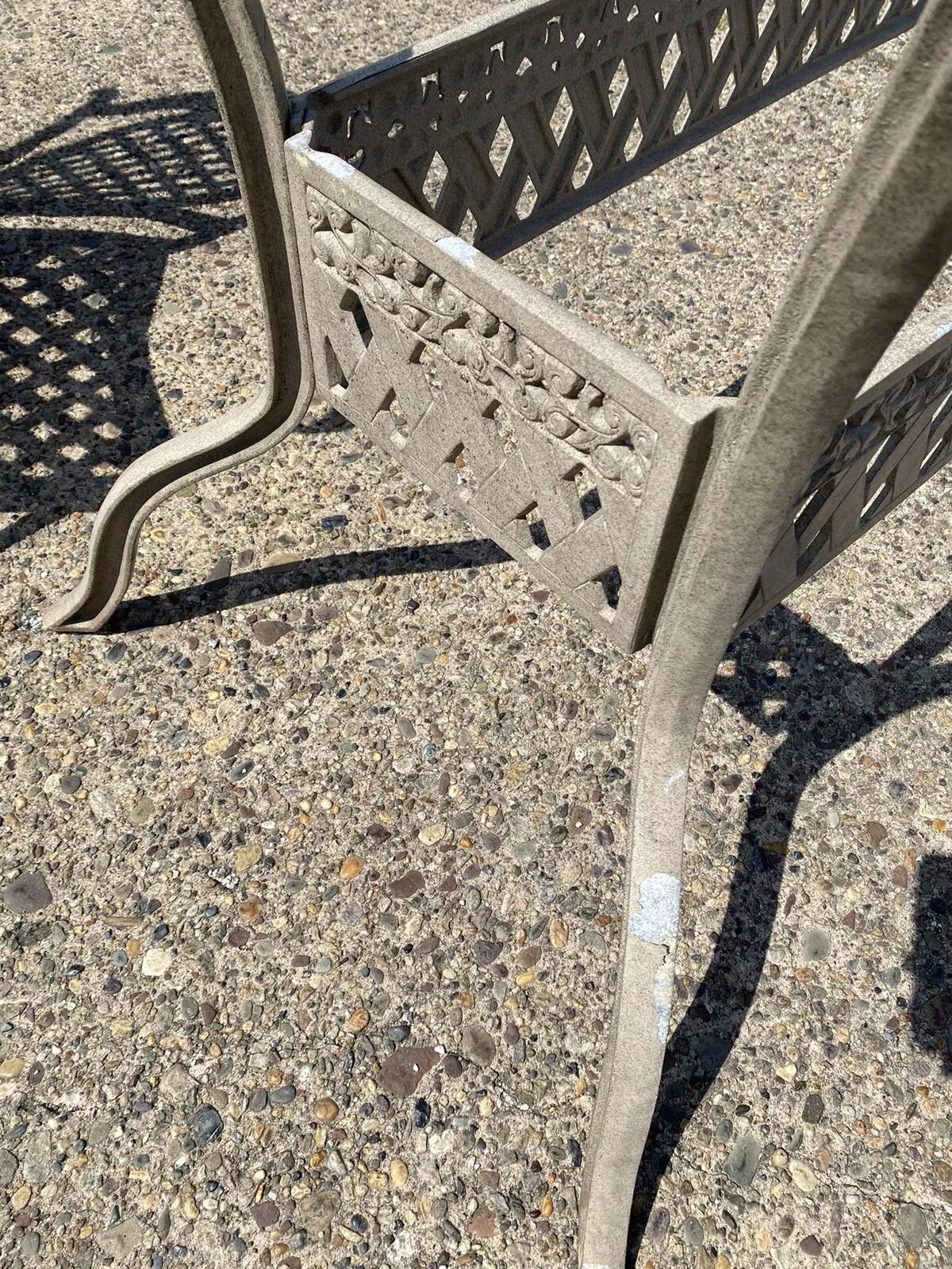Juego de Mesa de Comedor para Patio Exterior Mallin de Aluminio Fundido Estilo Toscano Celosía Beige en venta 7