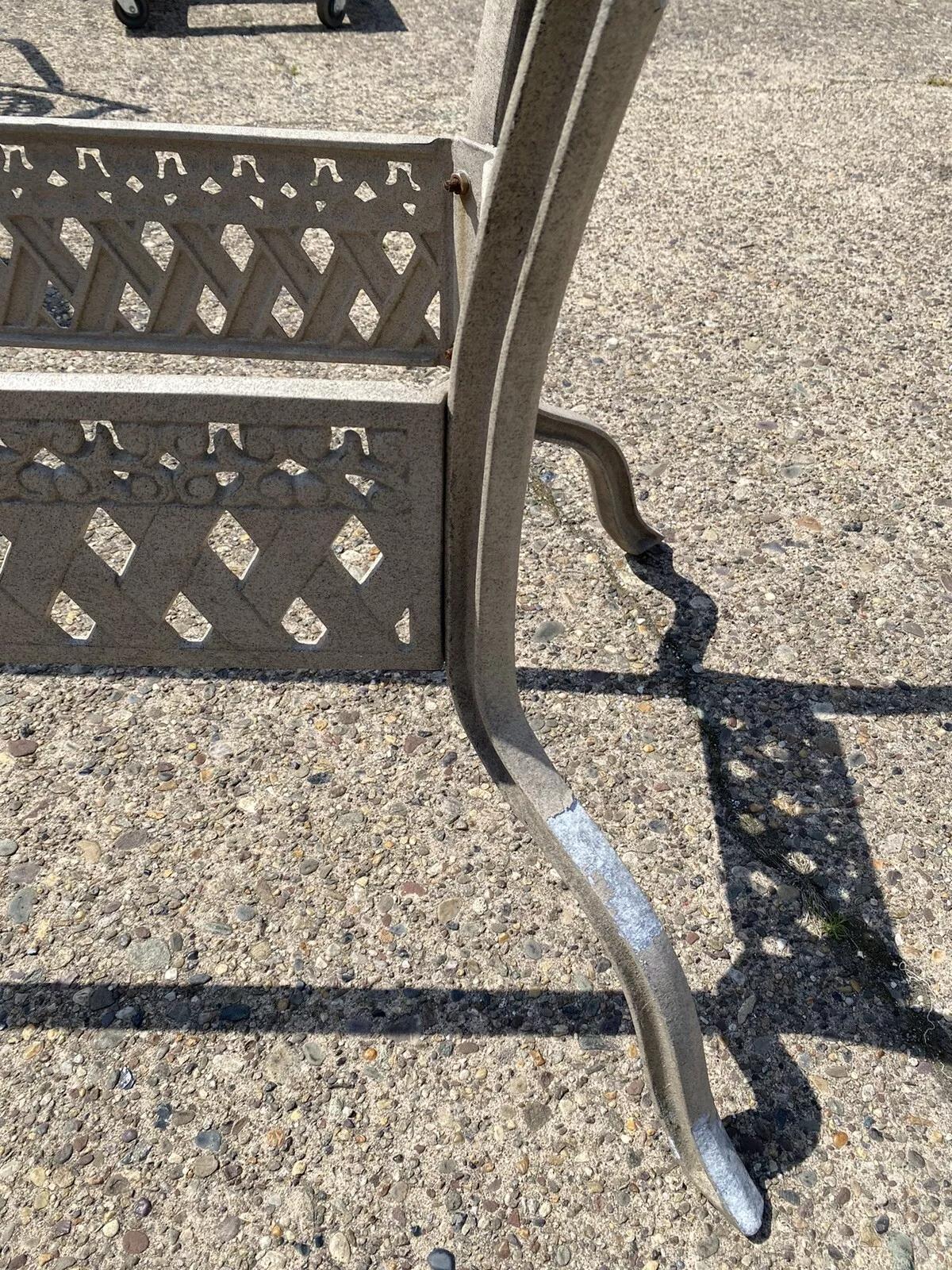 Juego de Mesa de Comedor para Patio Exterior Mallin de Aluminio Fundido Estilo Toscano Celosía Beige en venta 3
