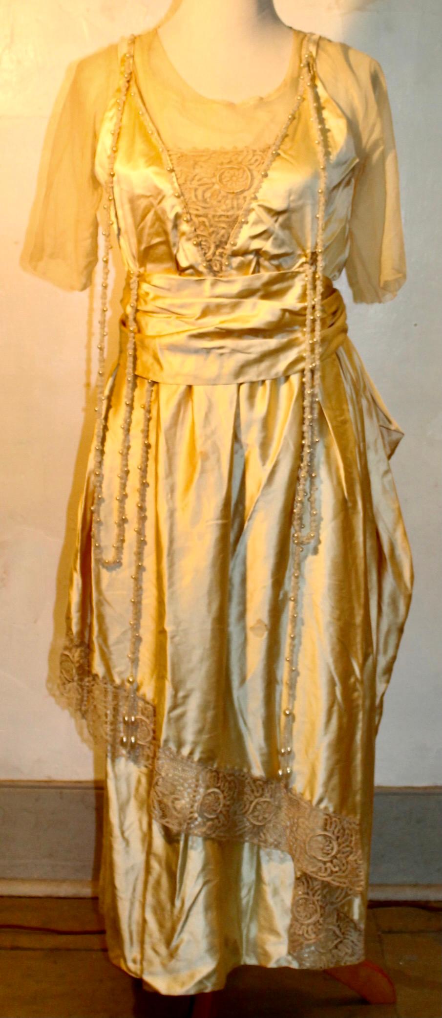 Mallinson's Satin Silk Belle Epoque Dress In Good Condition For Sale In Sharon, CT