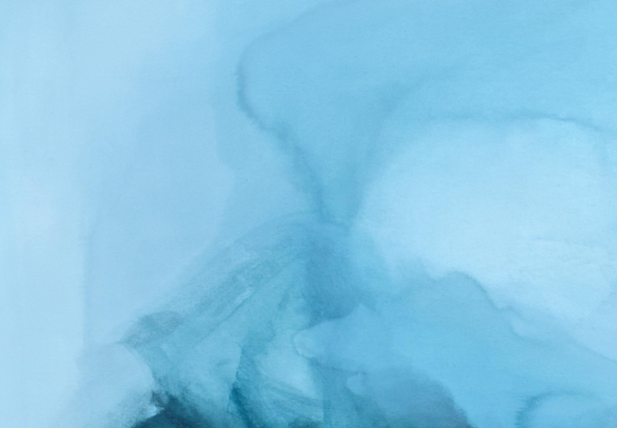 « Untitled II » par Mallory Page:: peinture à l'acrylique bleue sur carton:: 2016 2