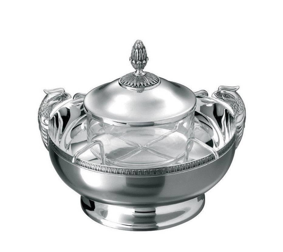 Malmaison by Christofle Silver Plated Caviar Serving Set - New

Ref. 04224575 (server) 07022903 (glass insert), 04224633 (spoon)

Details

A three-piece silver plated caviar serving set in the Malmaison pattern contains an outer presentation dish
