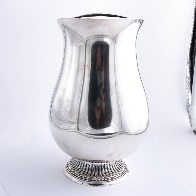 Plaqué argent Pichet à eau en métal argenté « Malmaison » français de Christofle avec poignée en bois d'ébène en vente
