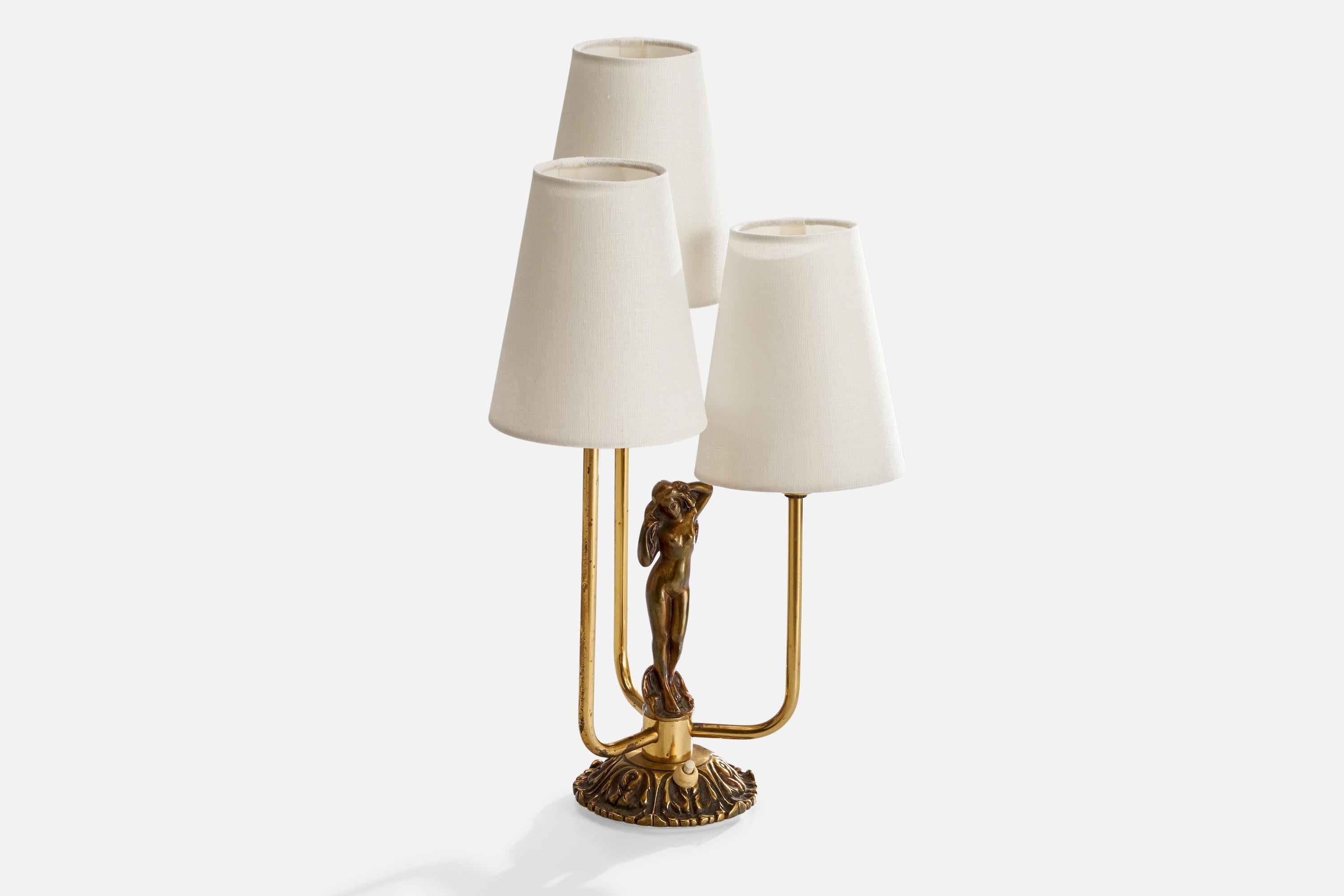 Suédois Malmö Metallvarufabrik, lampe de table, laiton, tissu, Suède, années 1930 en vente