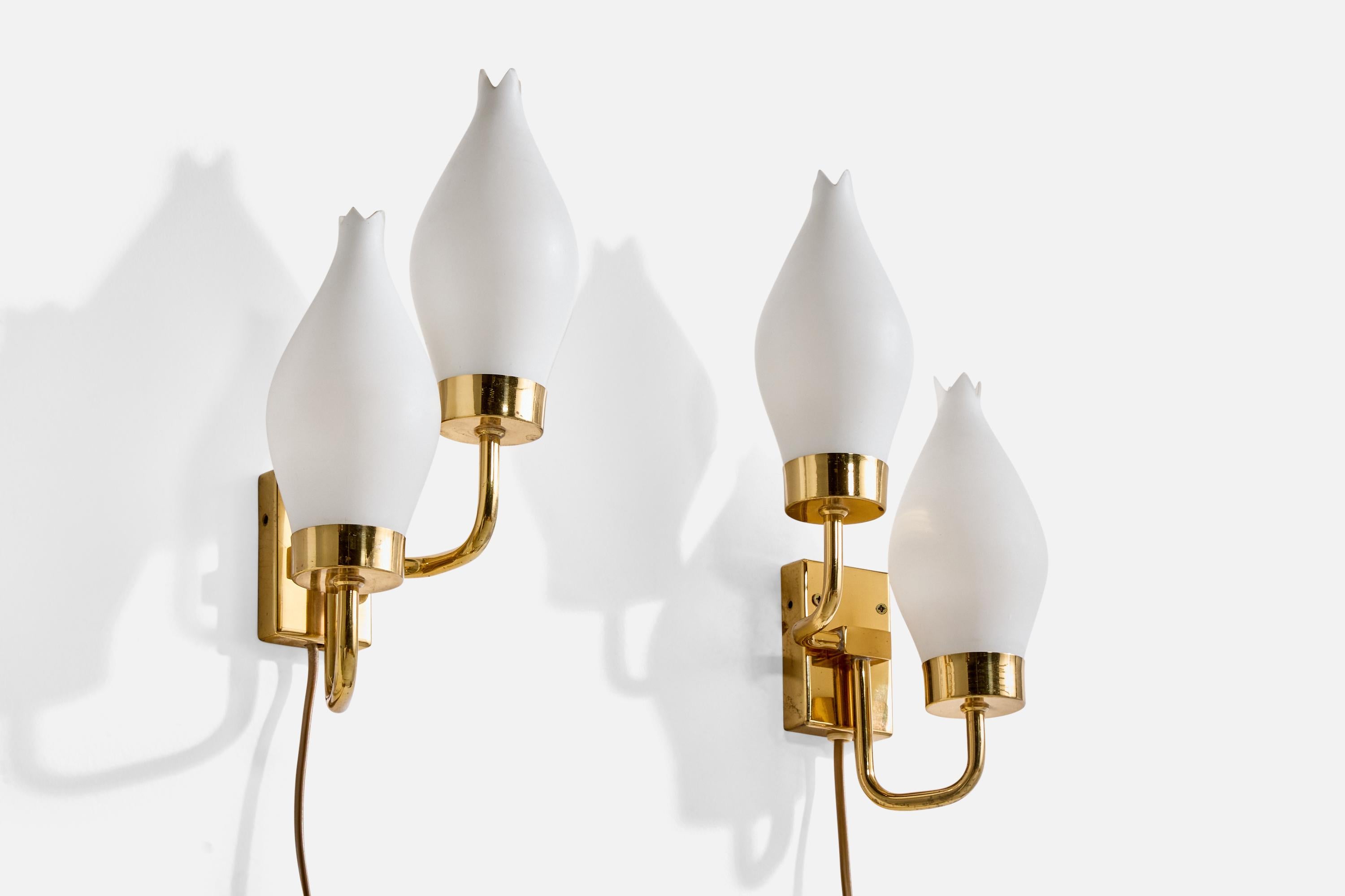 Mid-Century Modern Malmö Metalvarufabrik, Wall Lights, Brass, Glass, Sweden, 1950s For Sale